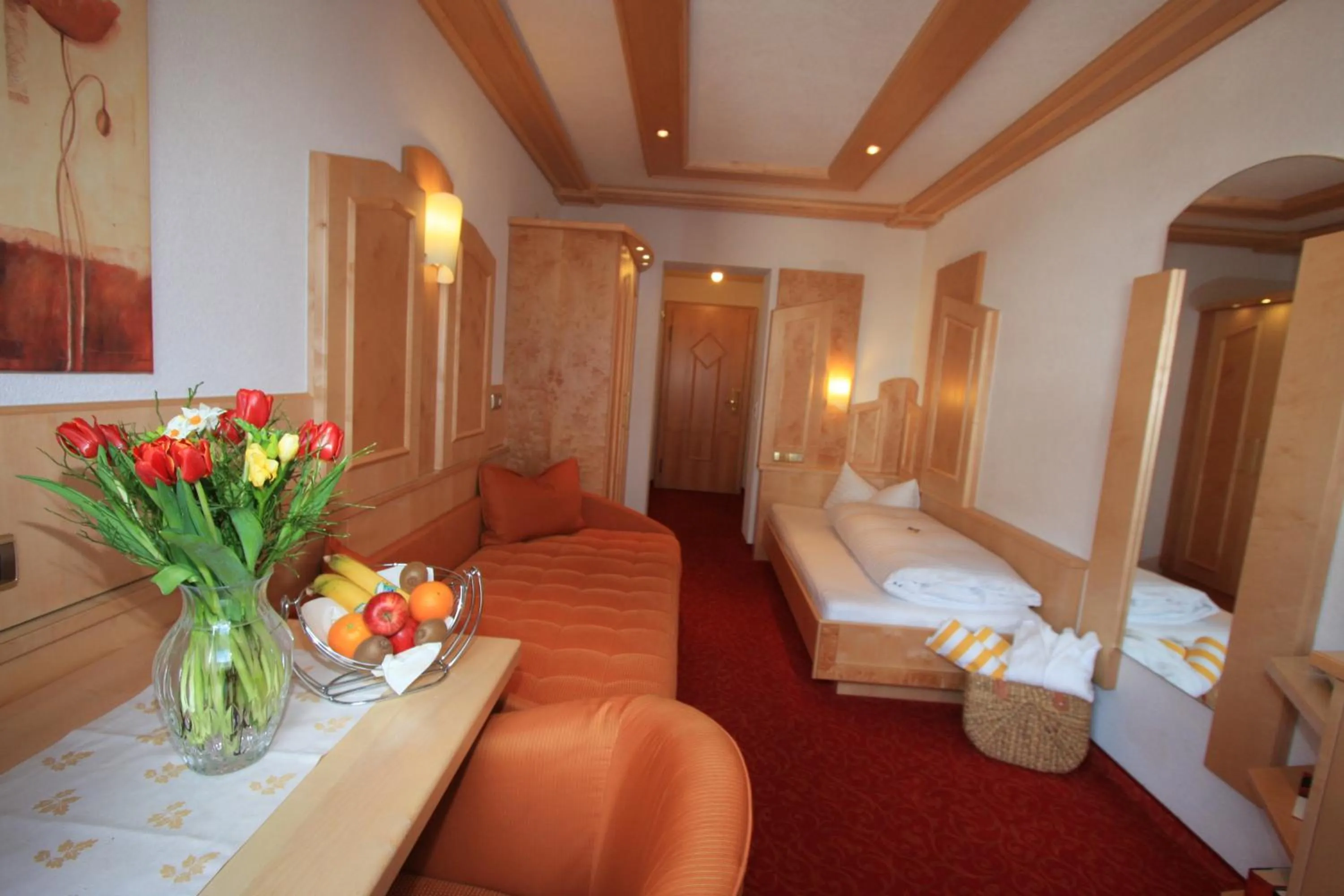 Photo of the whole room, Bed in Alphotel Garni Salner