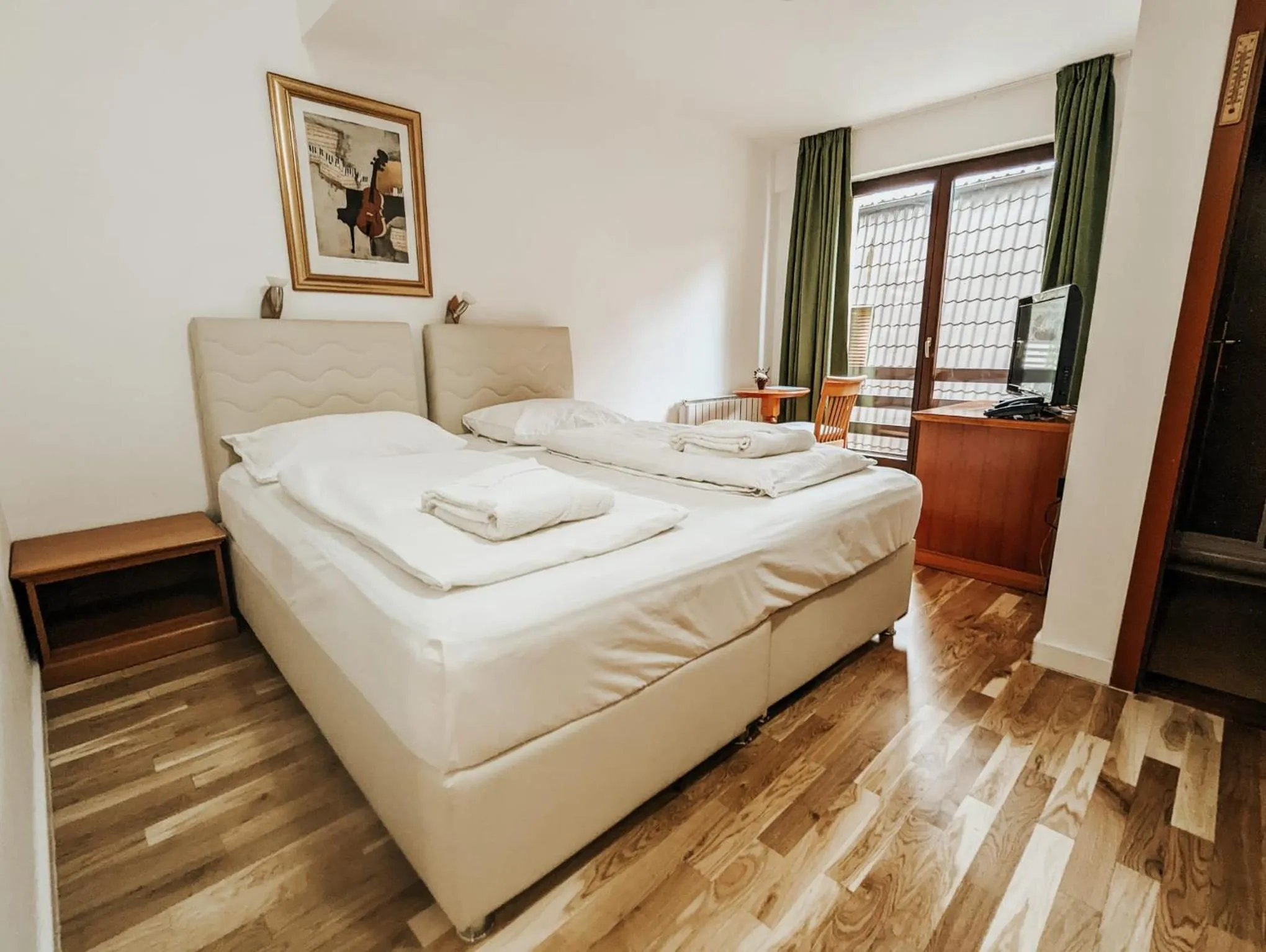 Bedroom, Bed in Hotel Pahuljica