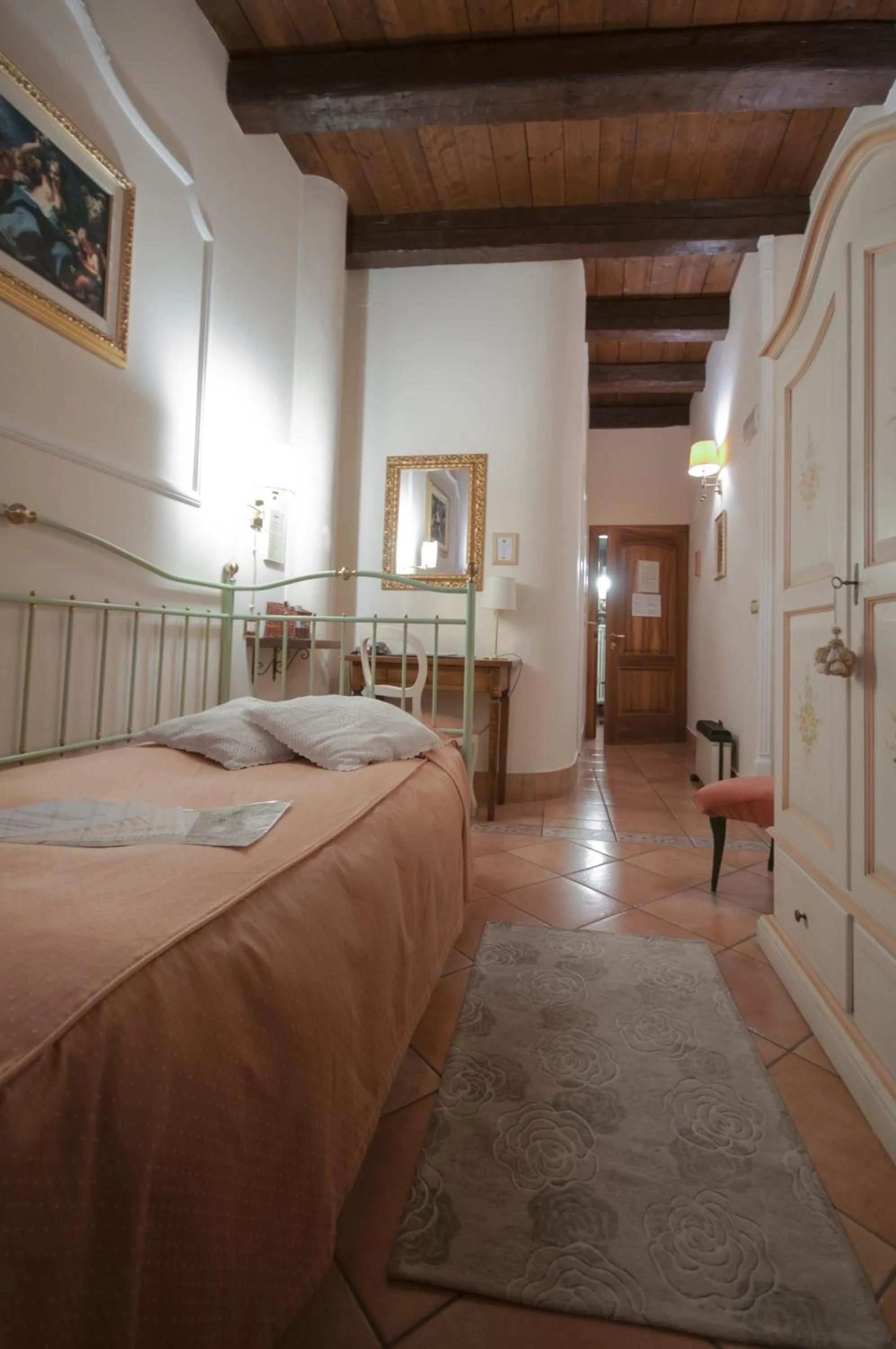 Bed in Mondo Antico R&B