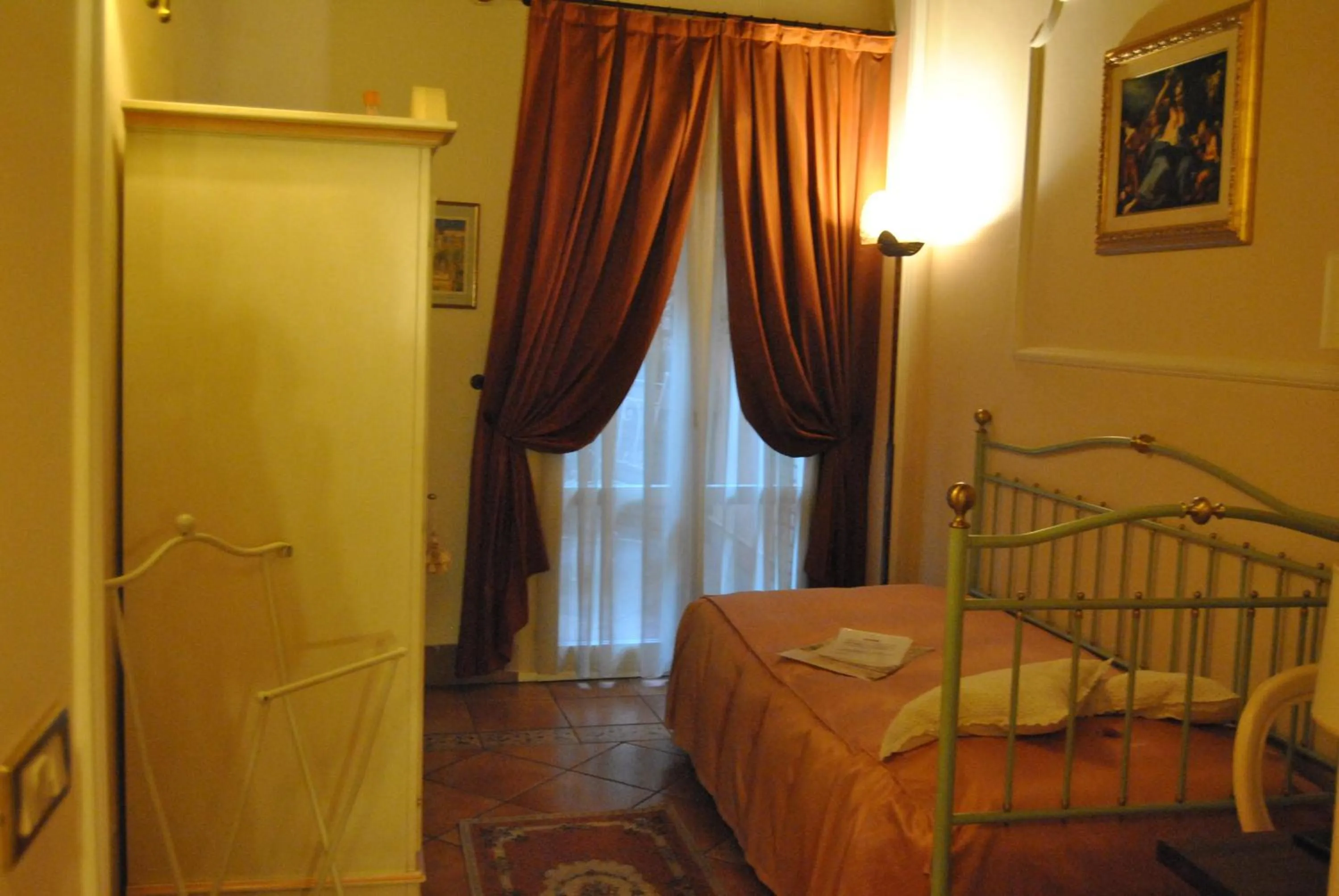 Photo of the whole room, Bed in Mondo Antico R&B