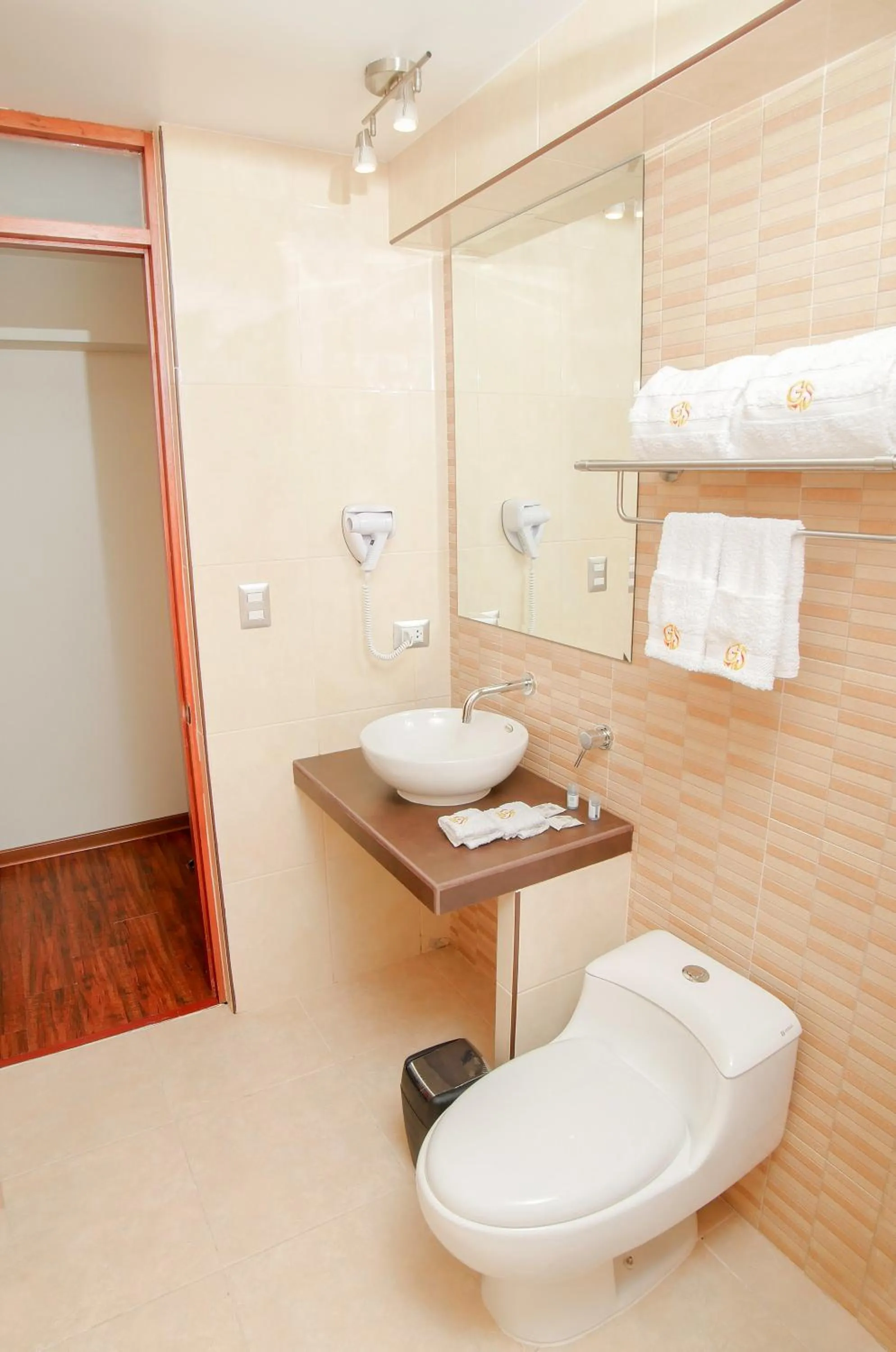 Toilet in Golden Sunrise Machupicchu