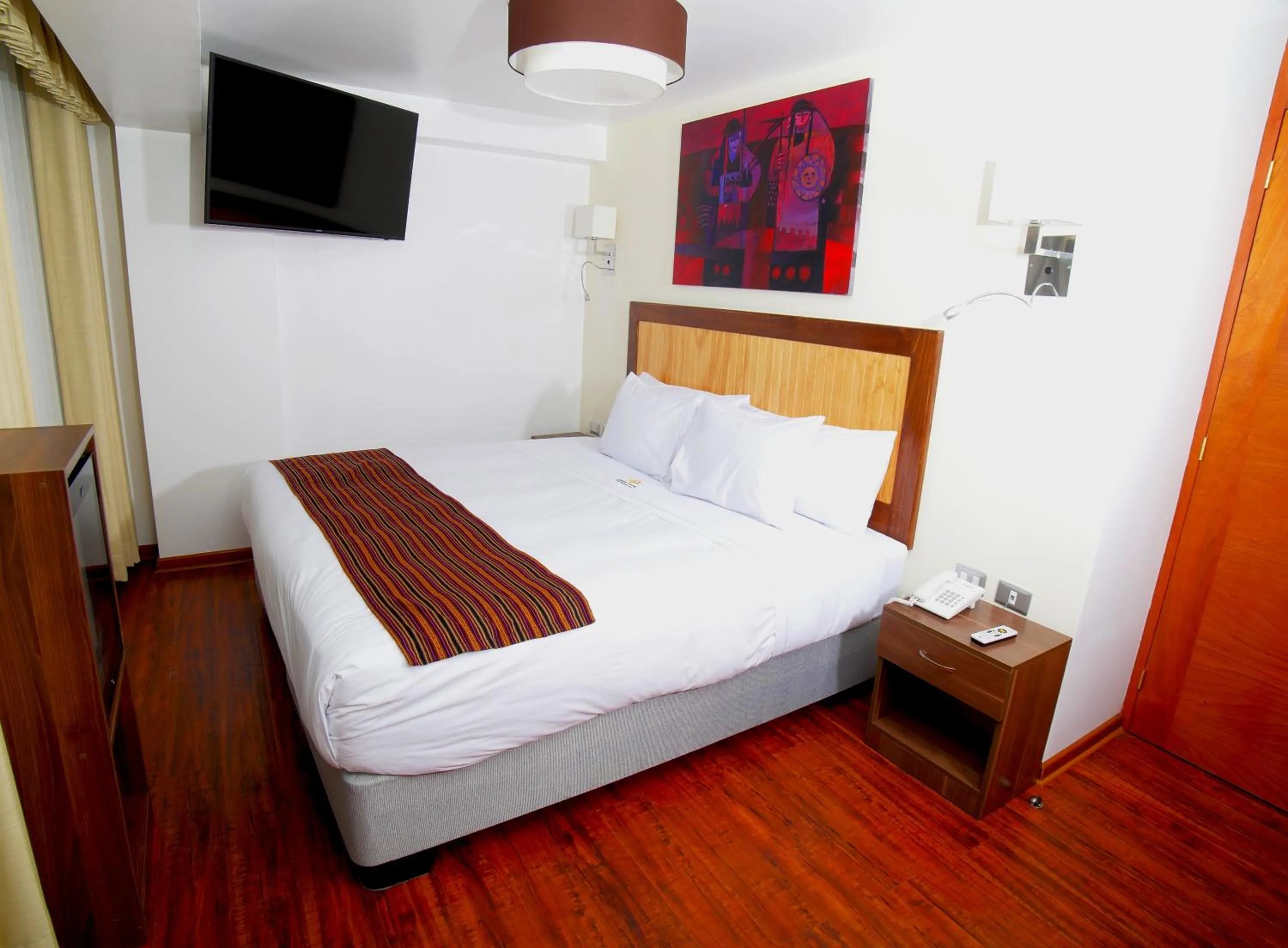 Bed in Golden Sunrise Machupicchu