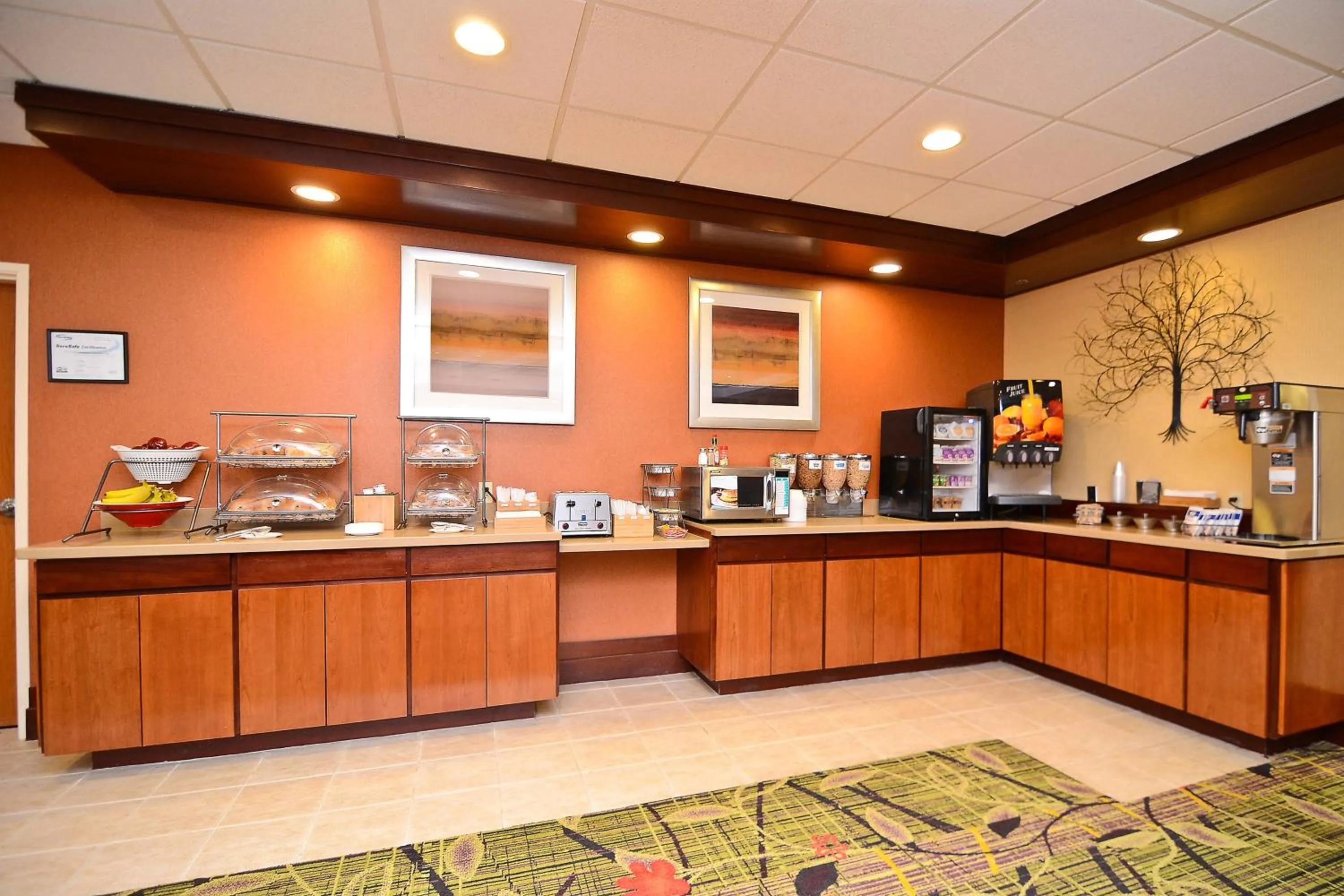 Breakfast in Fairfield Inn & Suites Cherokee
