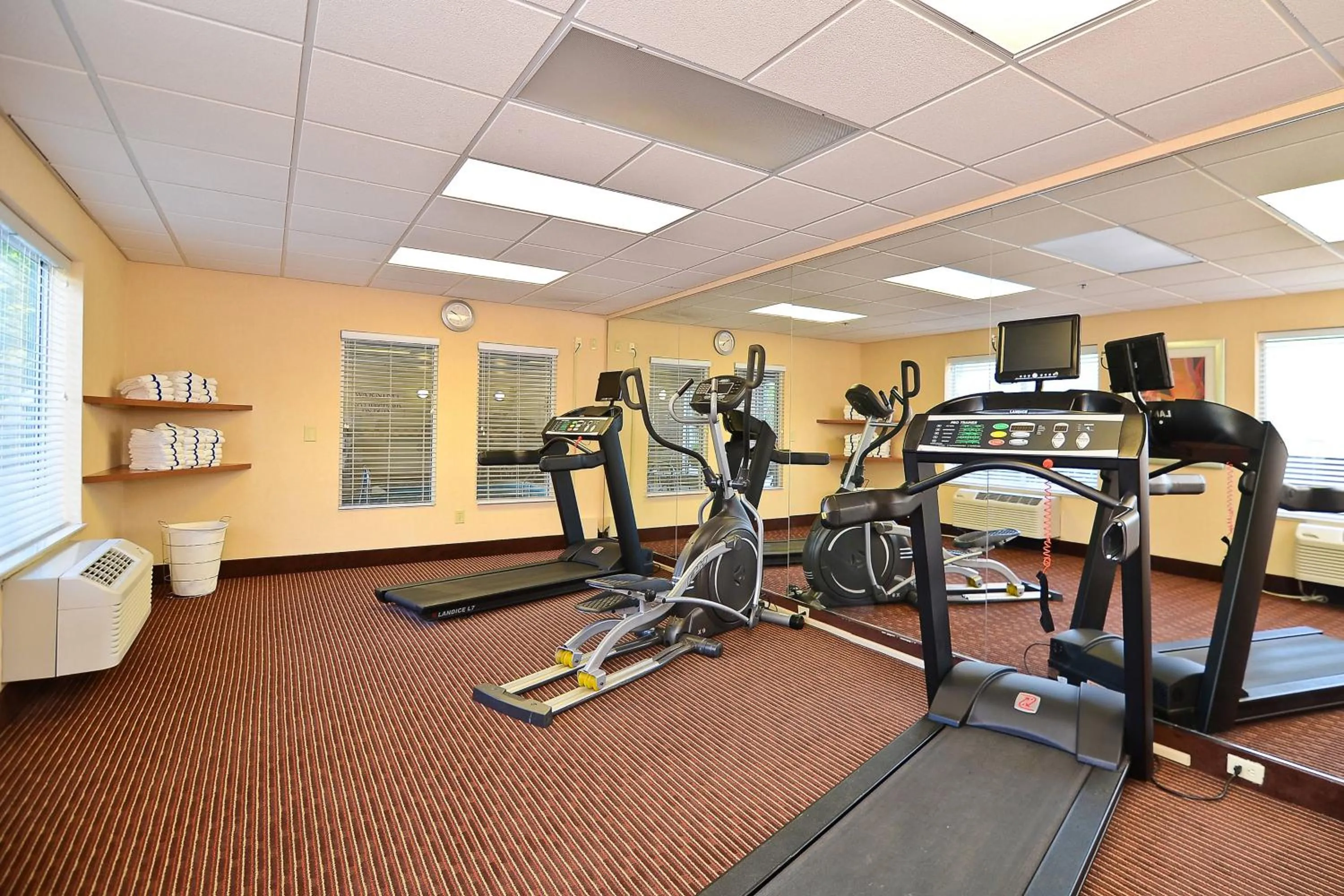 Fitness centre/facilities in Fairfield Inn & Suites Cherokee