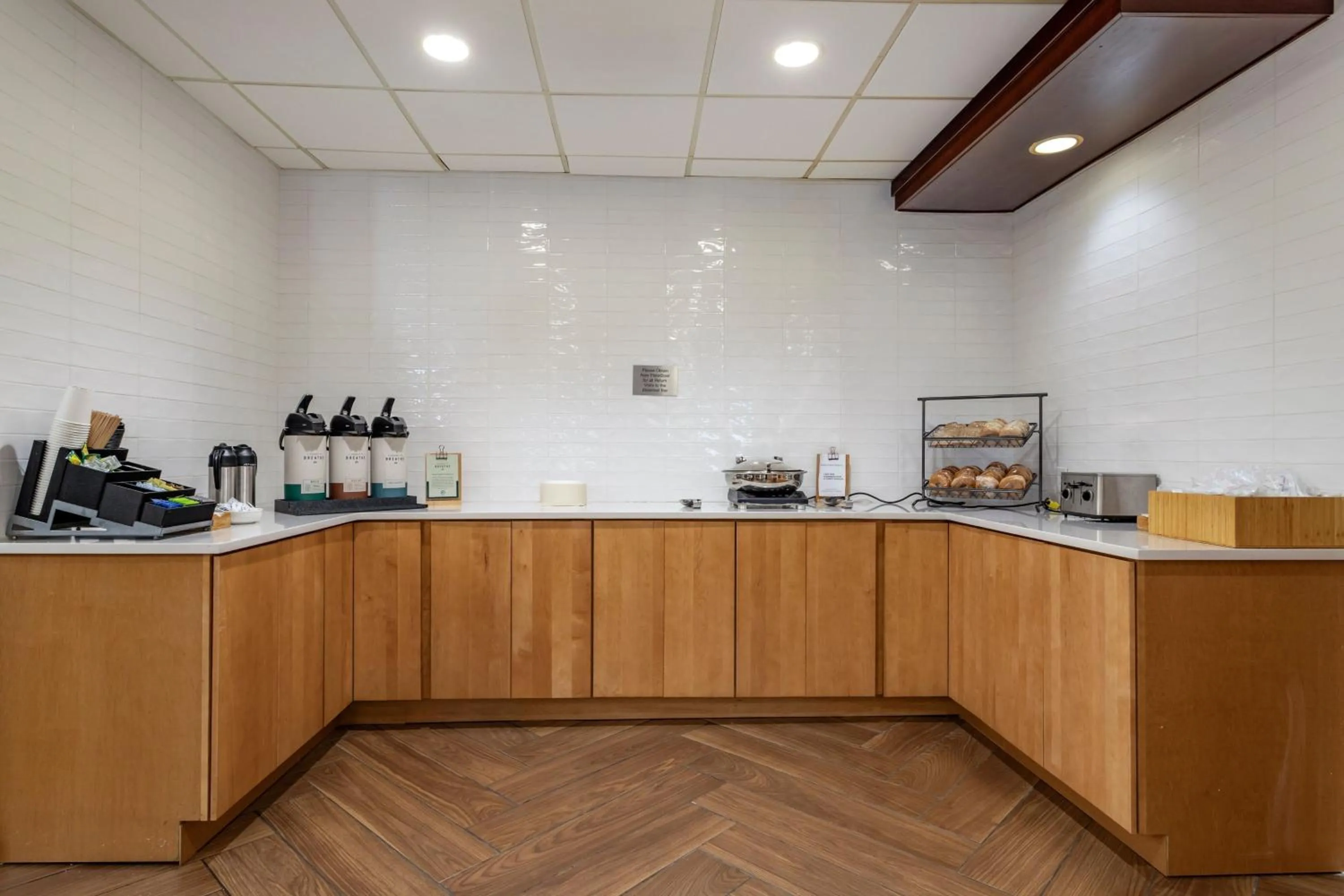 Breakfast in Fairfield Inn & Suites Cherokee