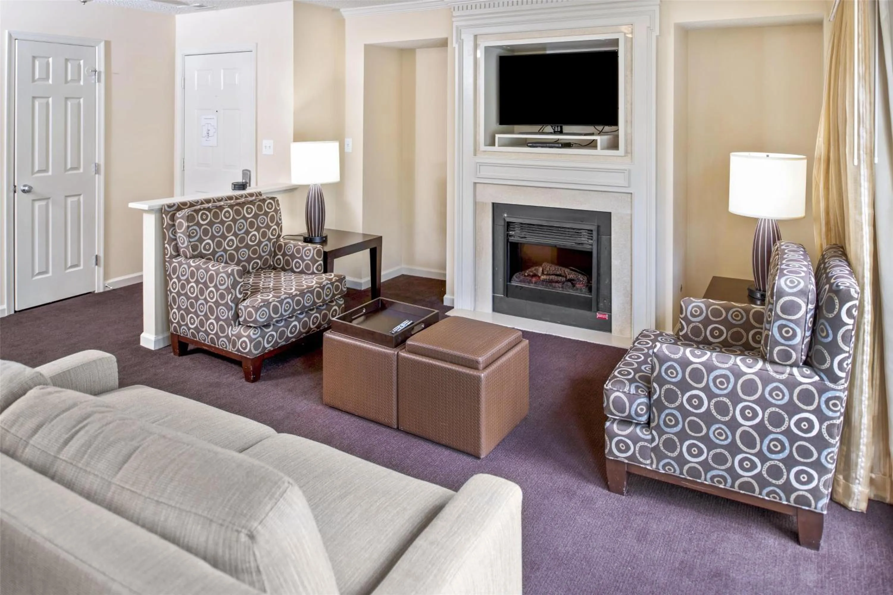 Living room in Hilton Vacation Club Greensprings Williamsburg