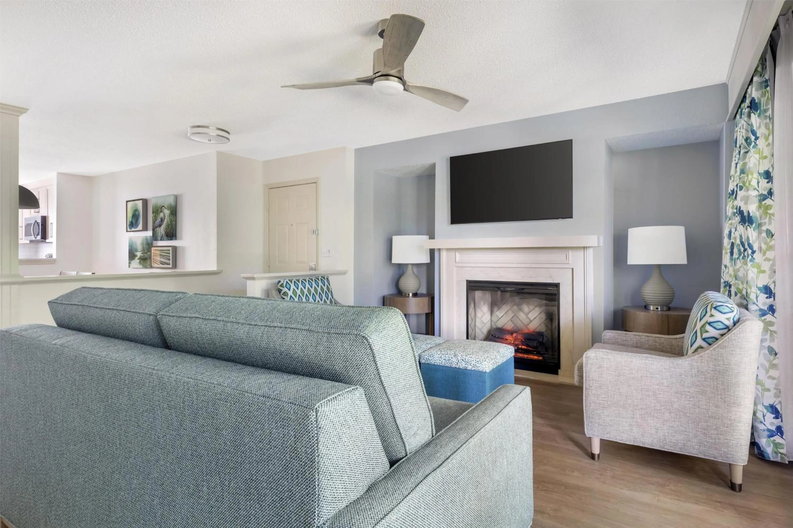 Living room in Hilton Vacation Club Greensprings Williamsburg