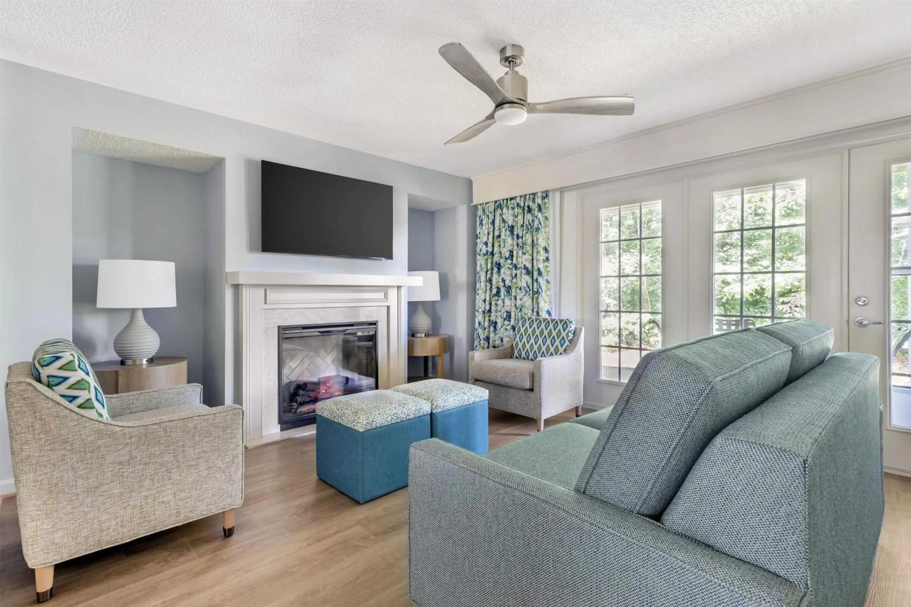 Living room in Hilton Vacation Club Greensprings Williamsburg