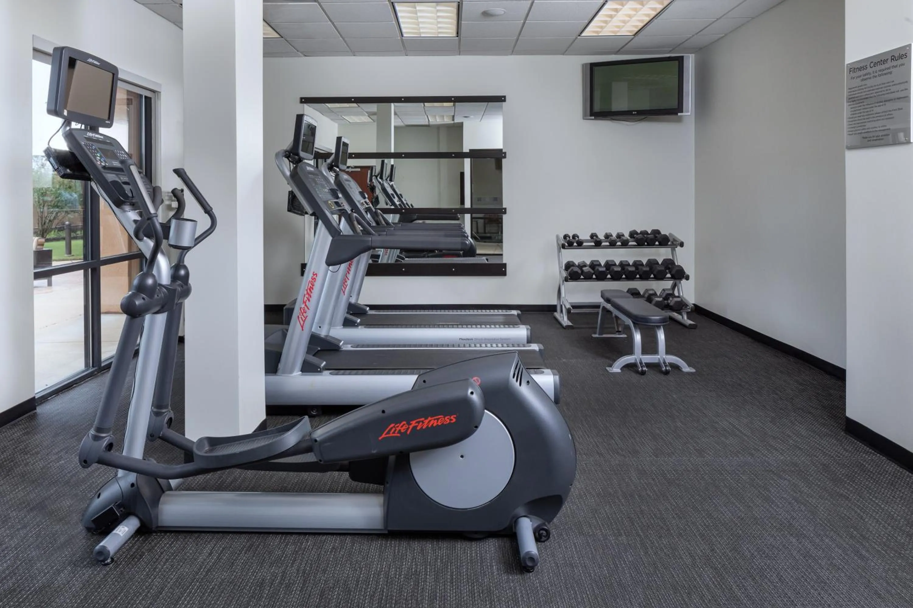Fitness centre/facilities in Courtyard by Marriott Anniston Oxford