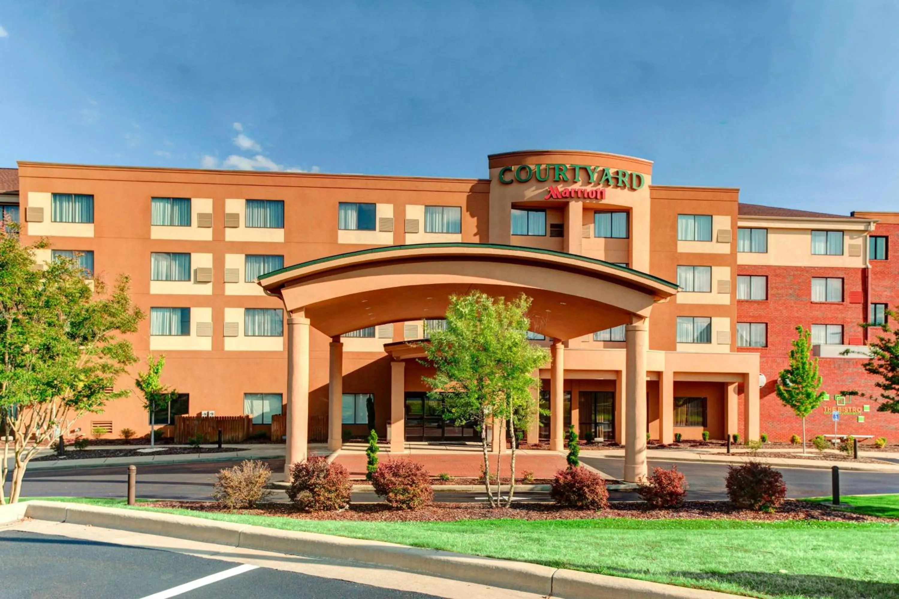 Property building in Courtyard by Marriott Anniston Oxford