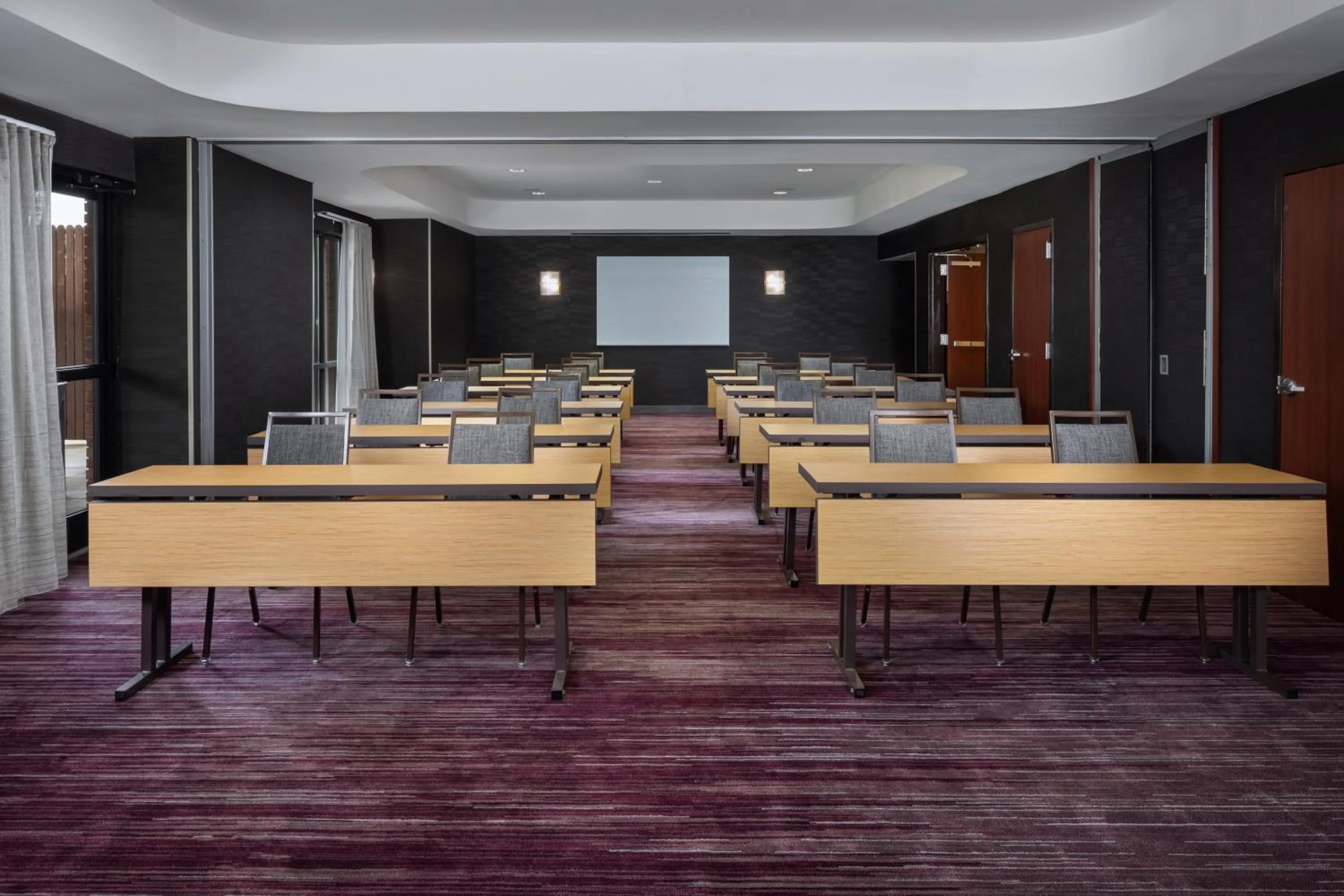 Meeting/conference room in Courtyard by Marriott Anniston Oxford