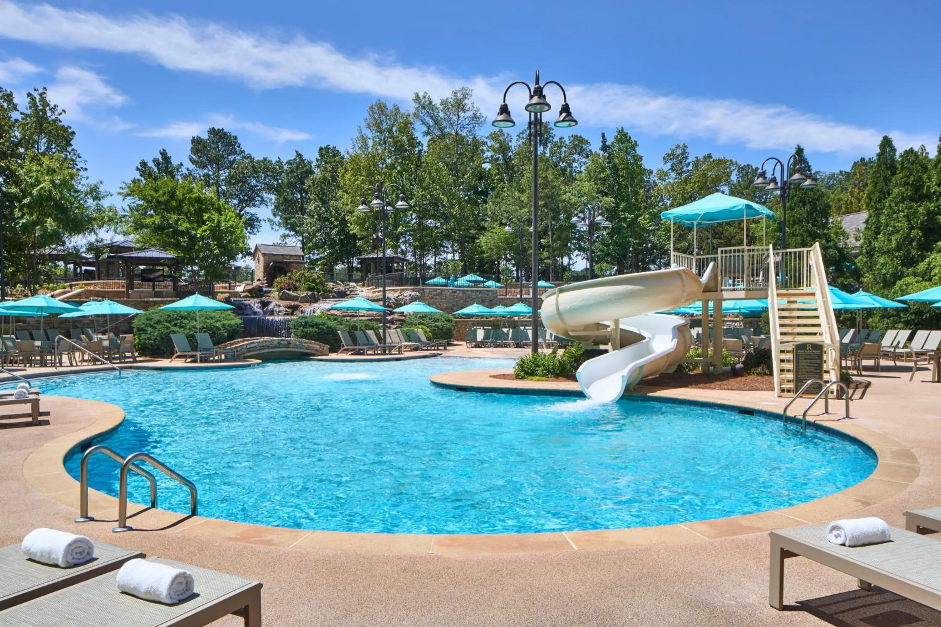 Swimming pool in Renaissance Birmingham Ross Bridge Golf Resort & Spa