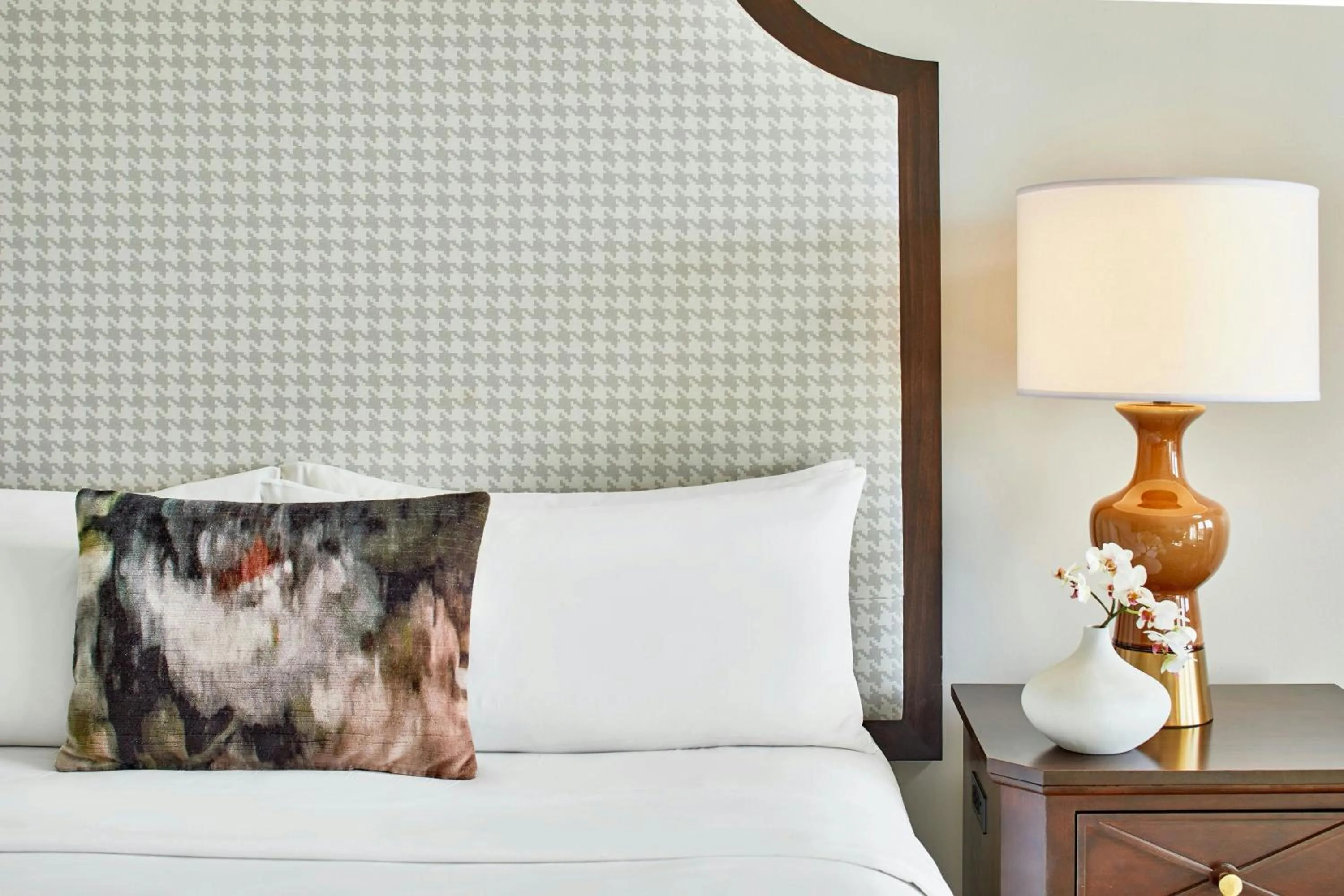 Photo of the whole room, Bed in Renaissance Birmingham Ross Bridge Golf Resort & Spa