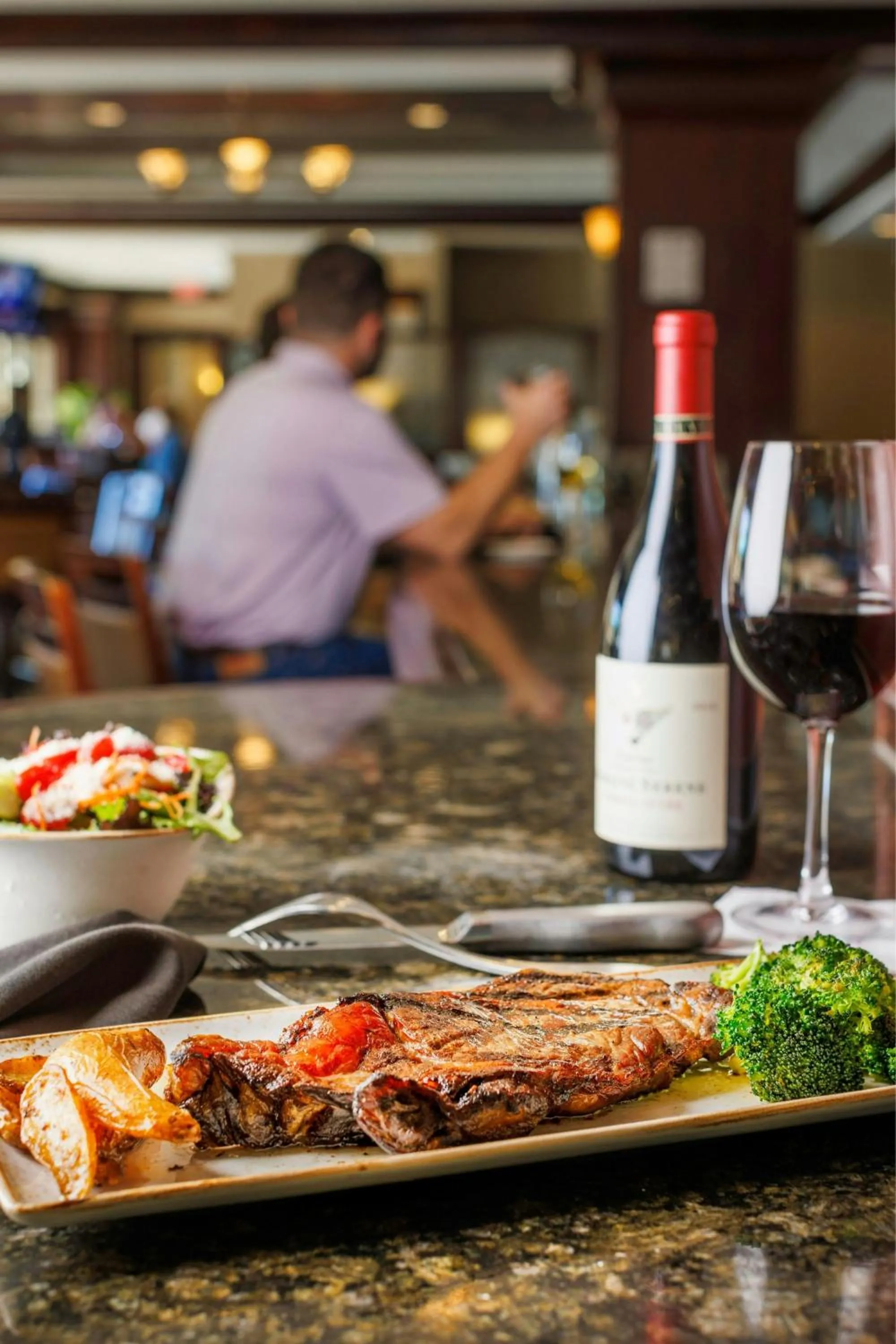 Restaurant/places to eat in Renaissance Birmingham Ross Bridge Golf Resort & Spa