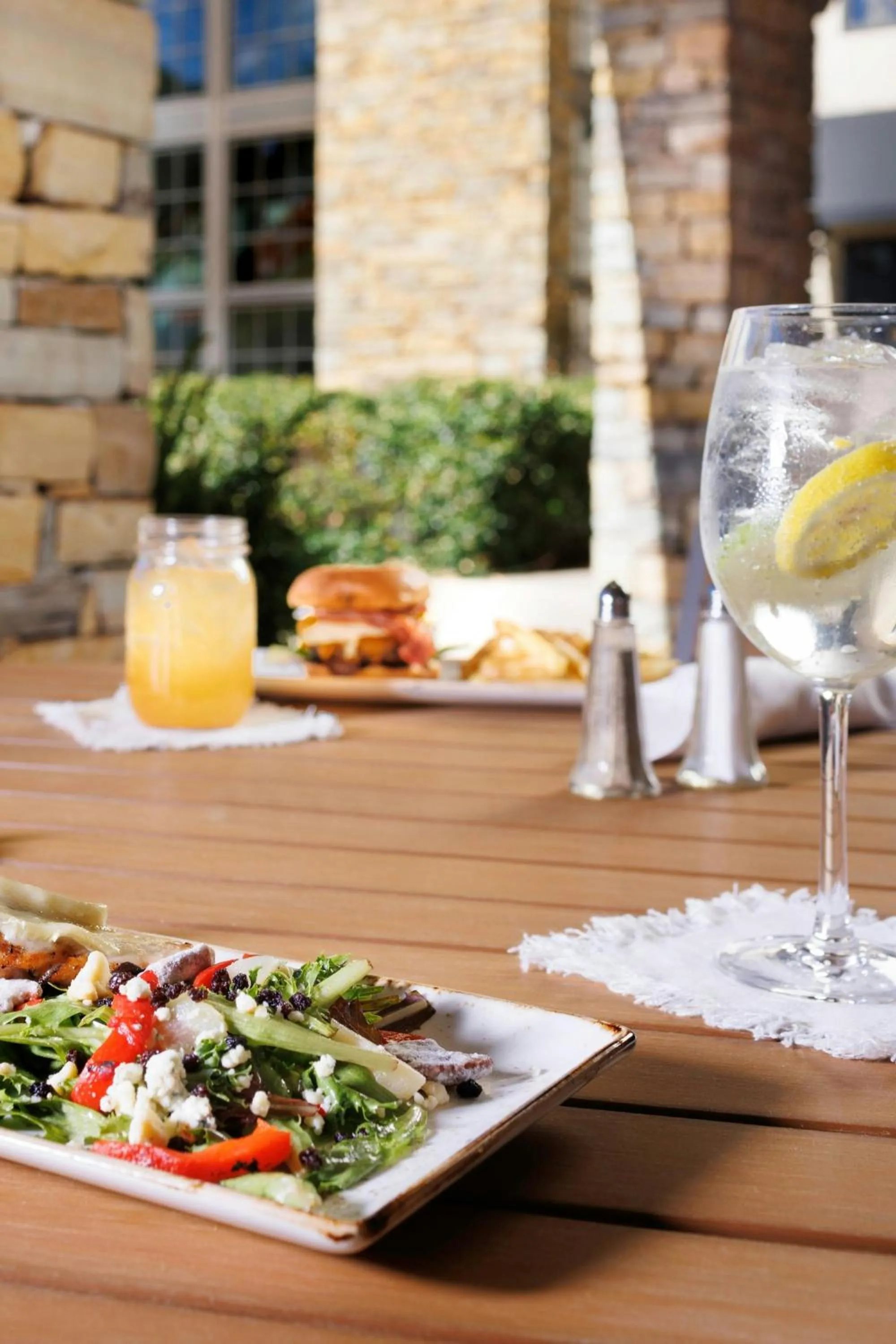 Restaurant/places to eat in Renaissance Birmingham Ross Bridge Golf Resort & Spa