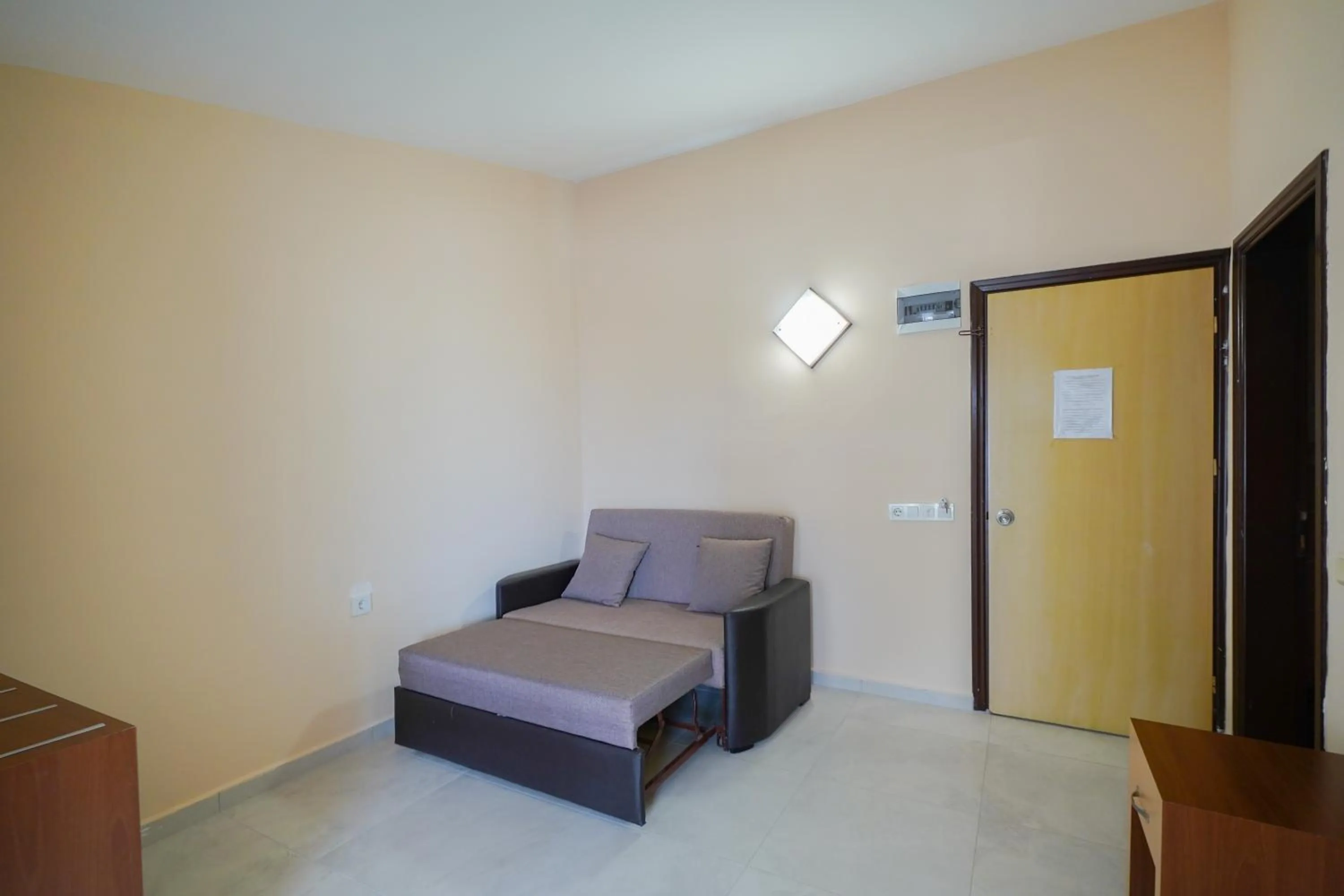 Communal lounge/ TV room in Wassermann Hotel