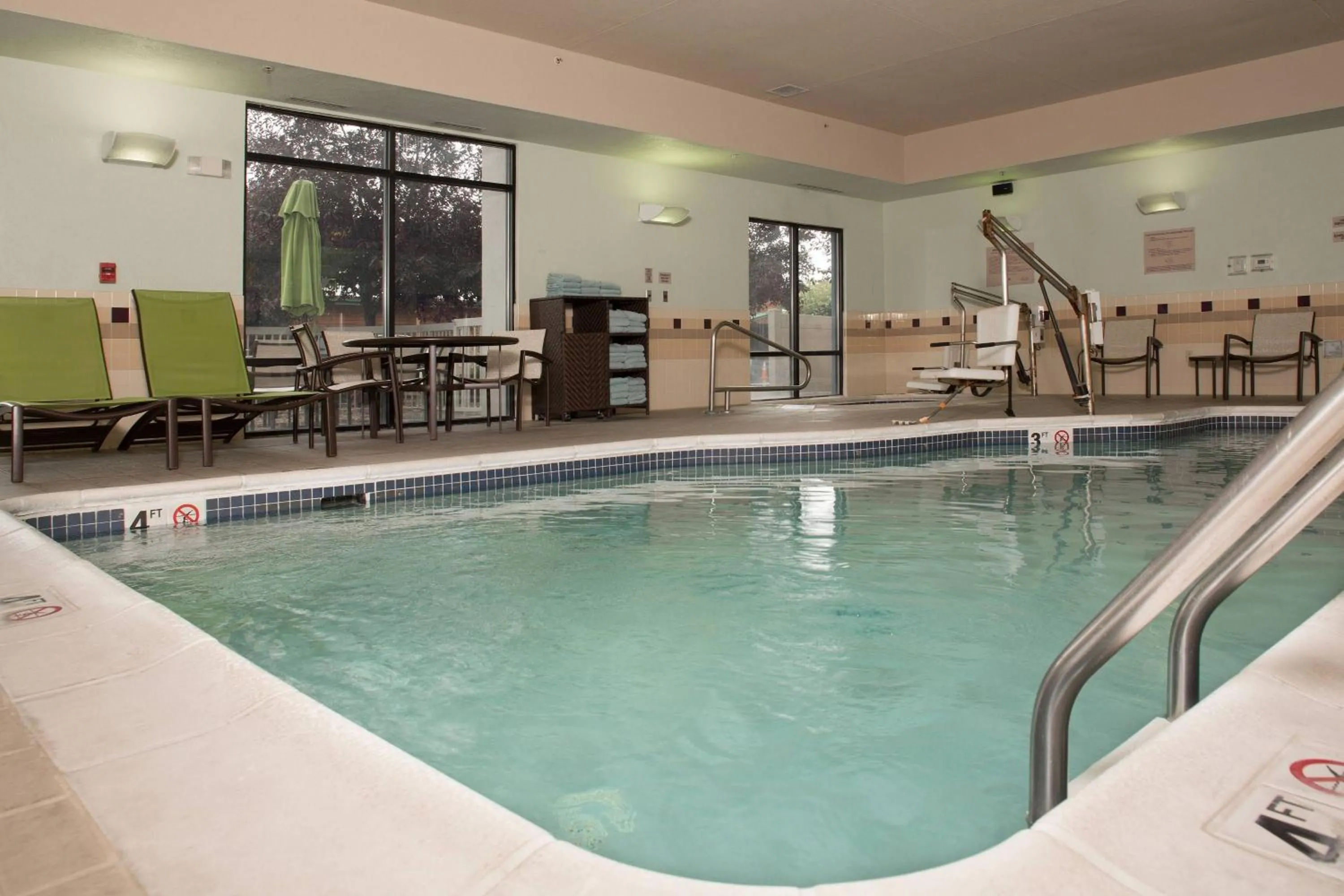 Swimming pool in SpringHill Suites by Marriott Billings