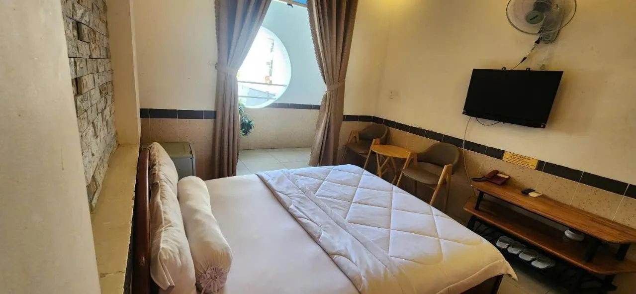 Bed in Ngoc Son Hotel