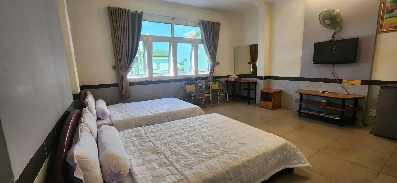 Bedroom, Bed in Ngoc Son Hotel