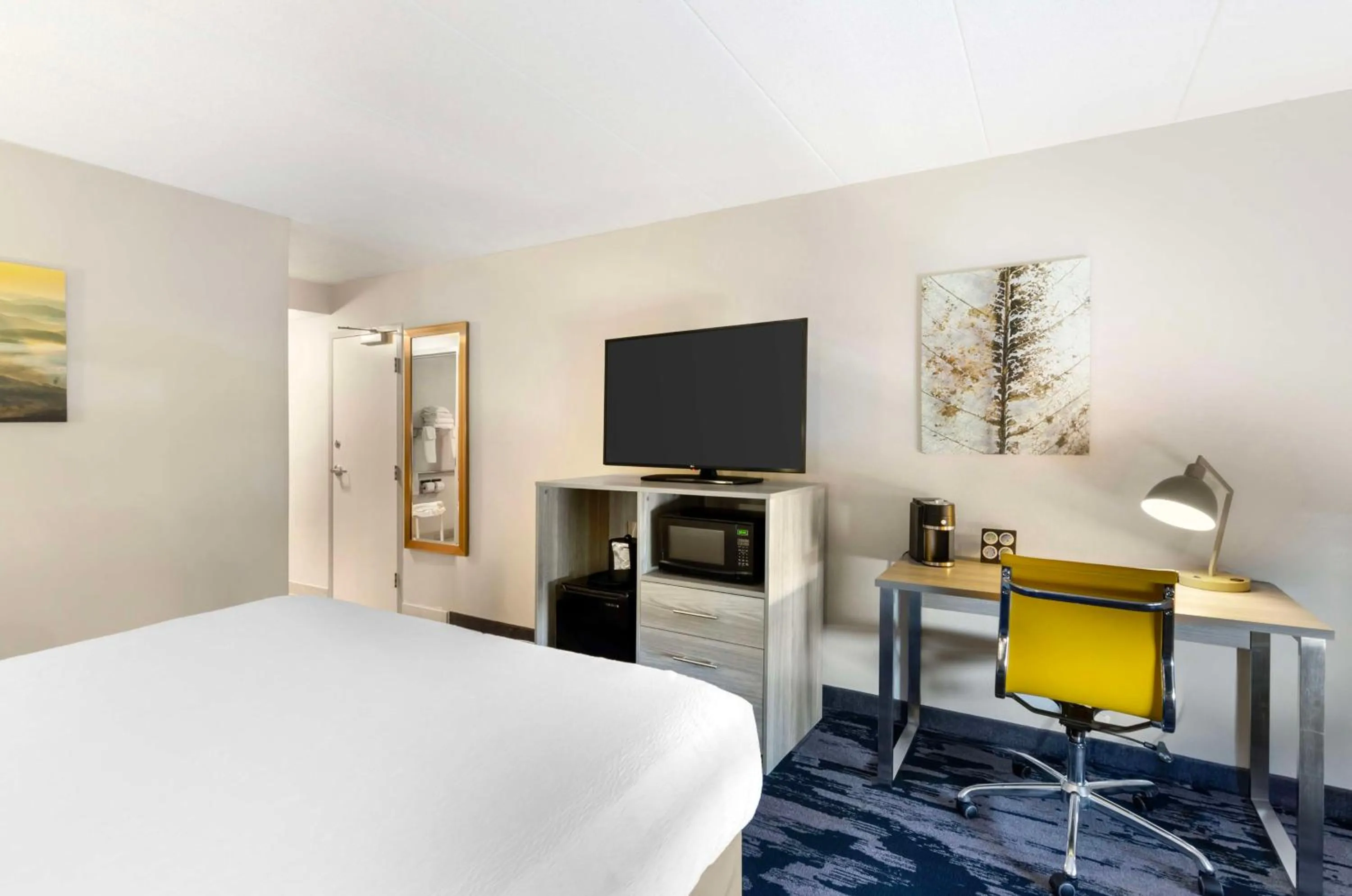 Bedroom, Bed in Best Western Plus Beckley Inn