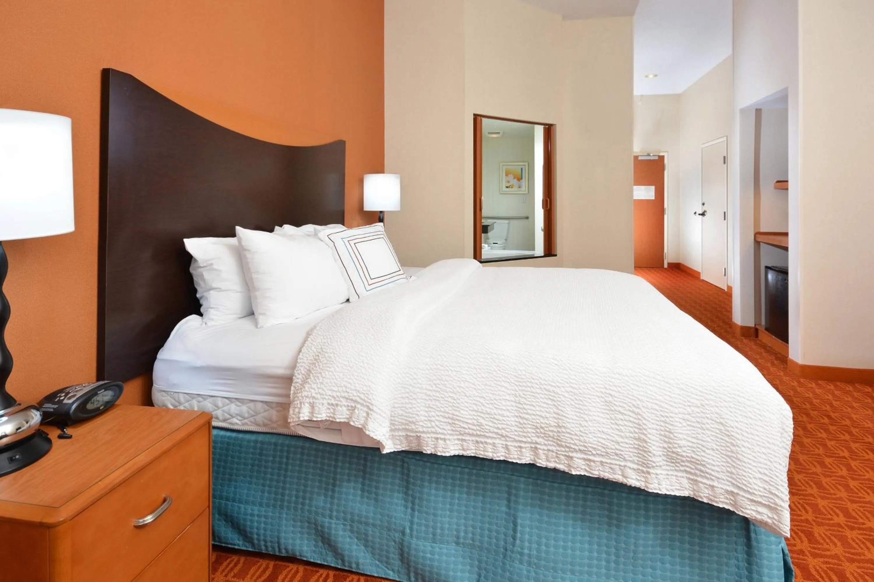 Swimming pool, Bed in Fairfield Inn & Suites Wytheville