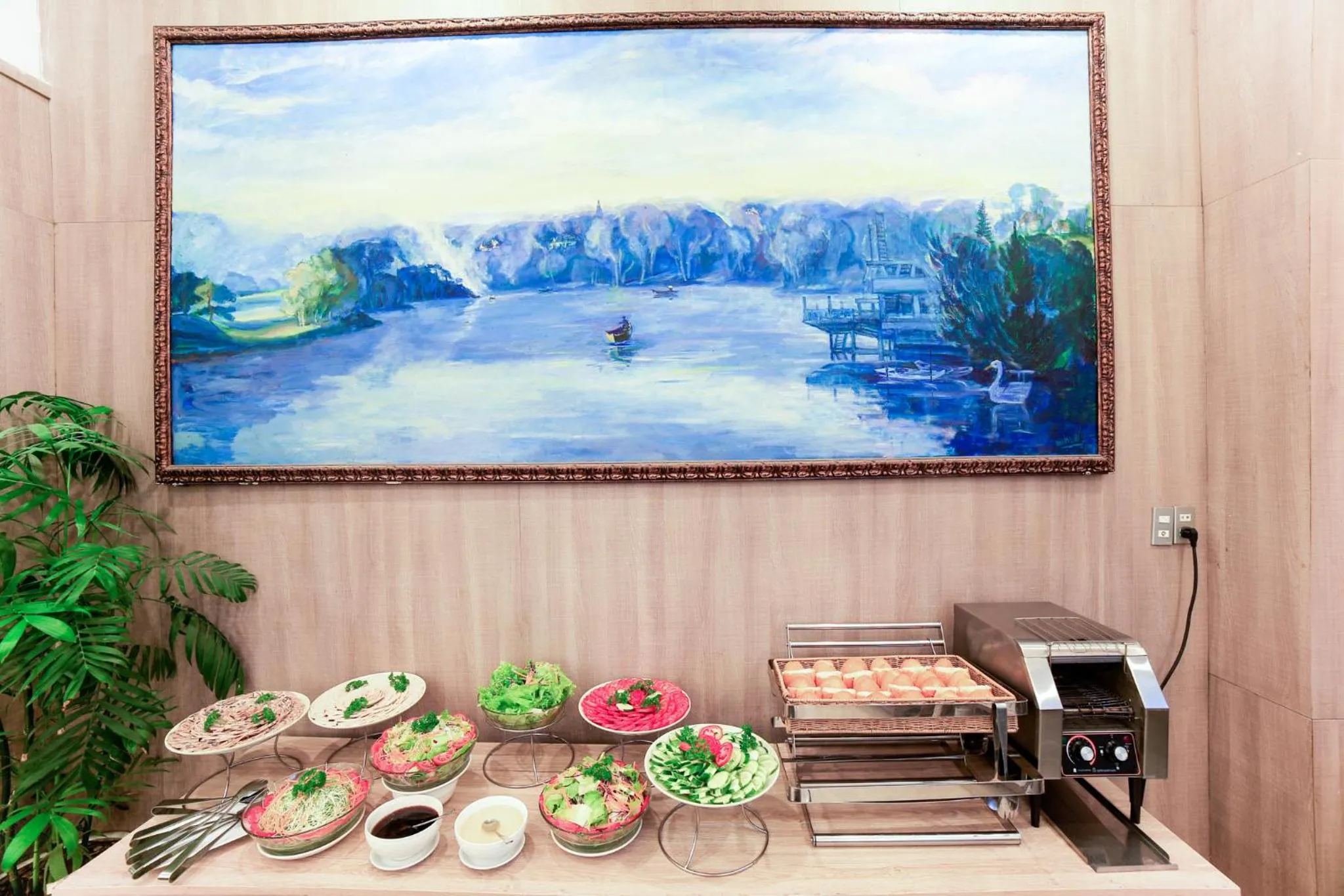 Food and drinks in Mai Thang Hotel Da Lat