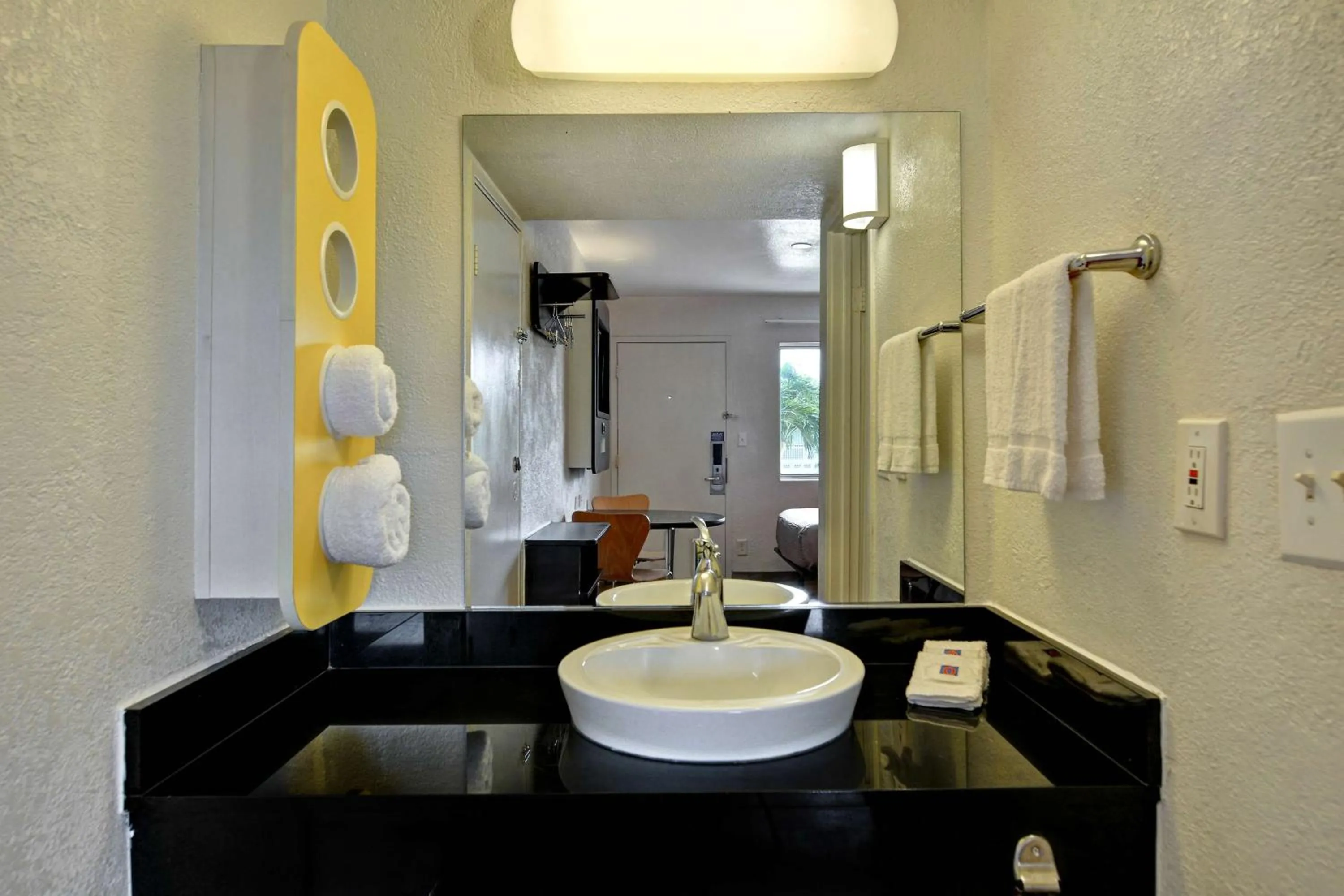 Bedroom in Motel 6 Dania Beach