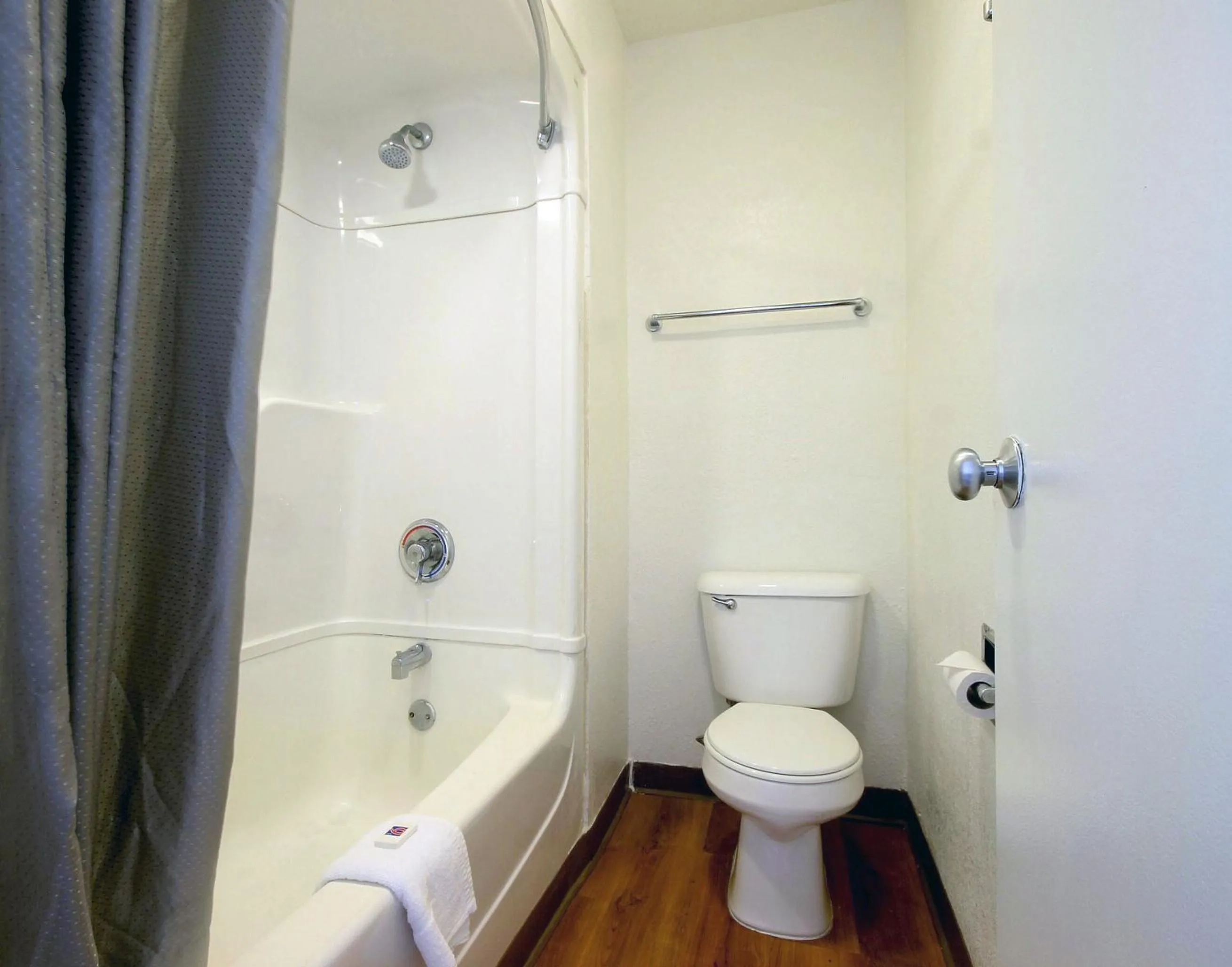 Bathroom in Motel 6 Dania Beach