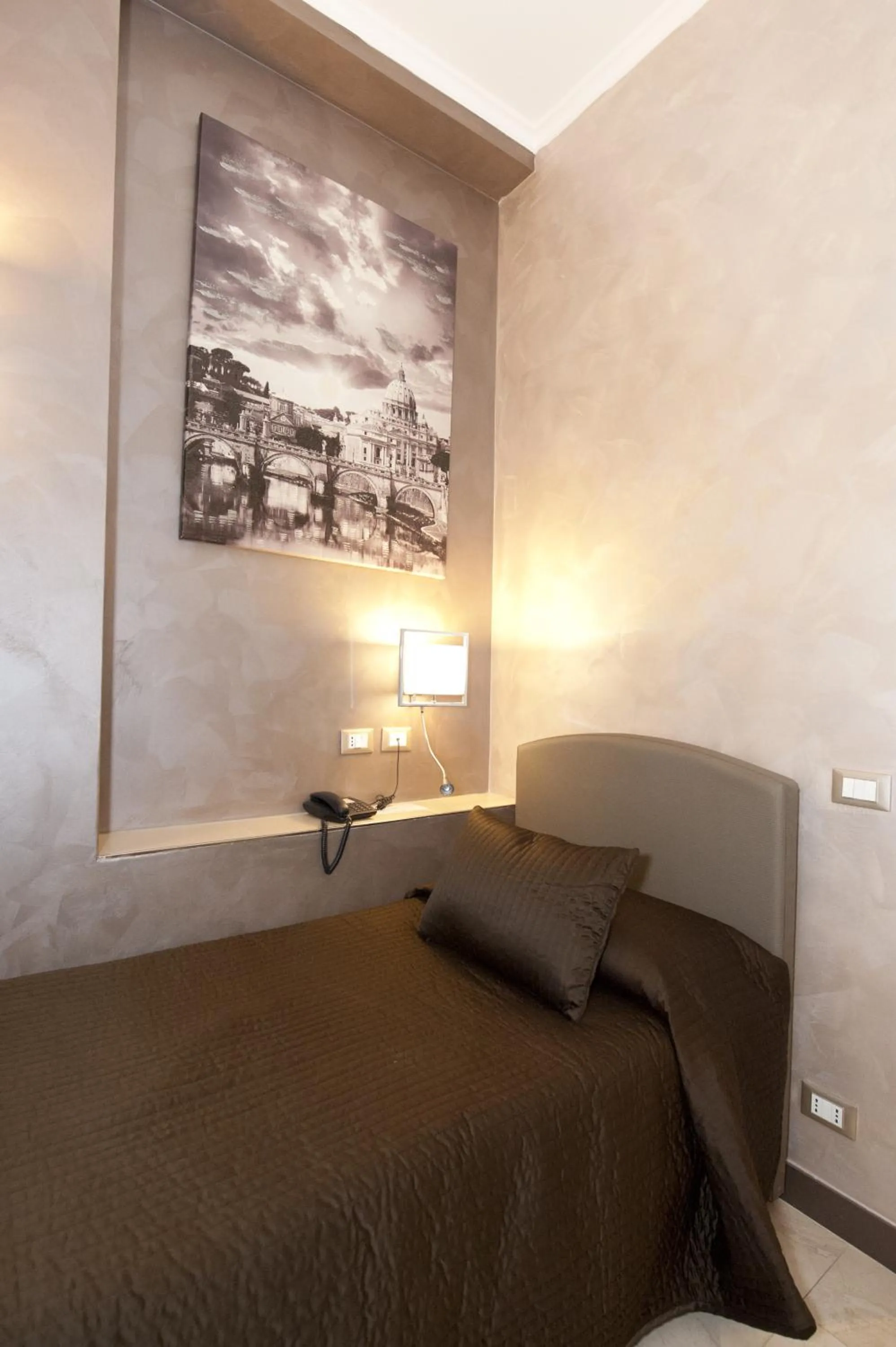 Decorative detail, Bed in Aelius