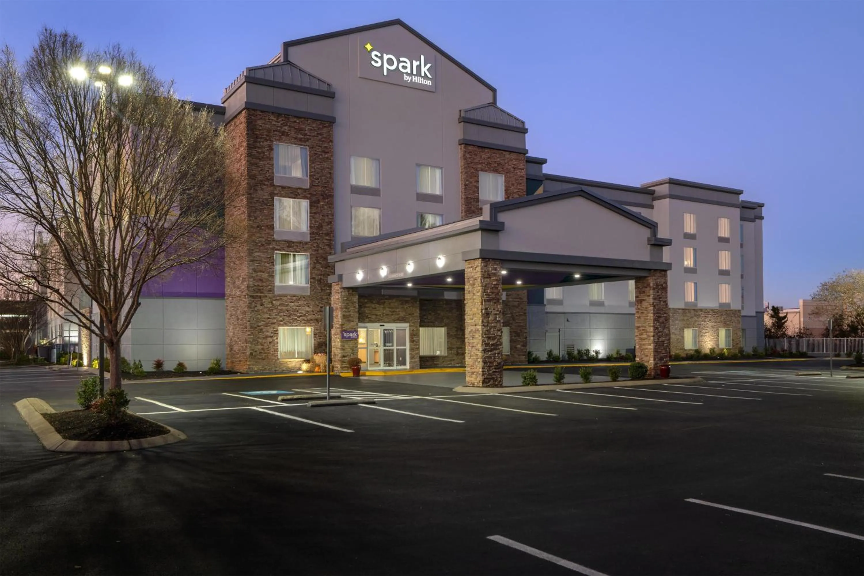 Property building in Spark by Hilton Murfreesboro
