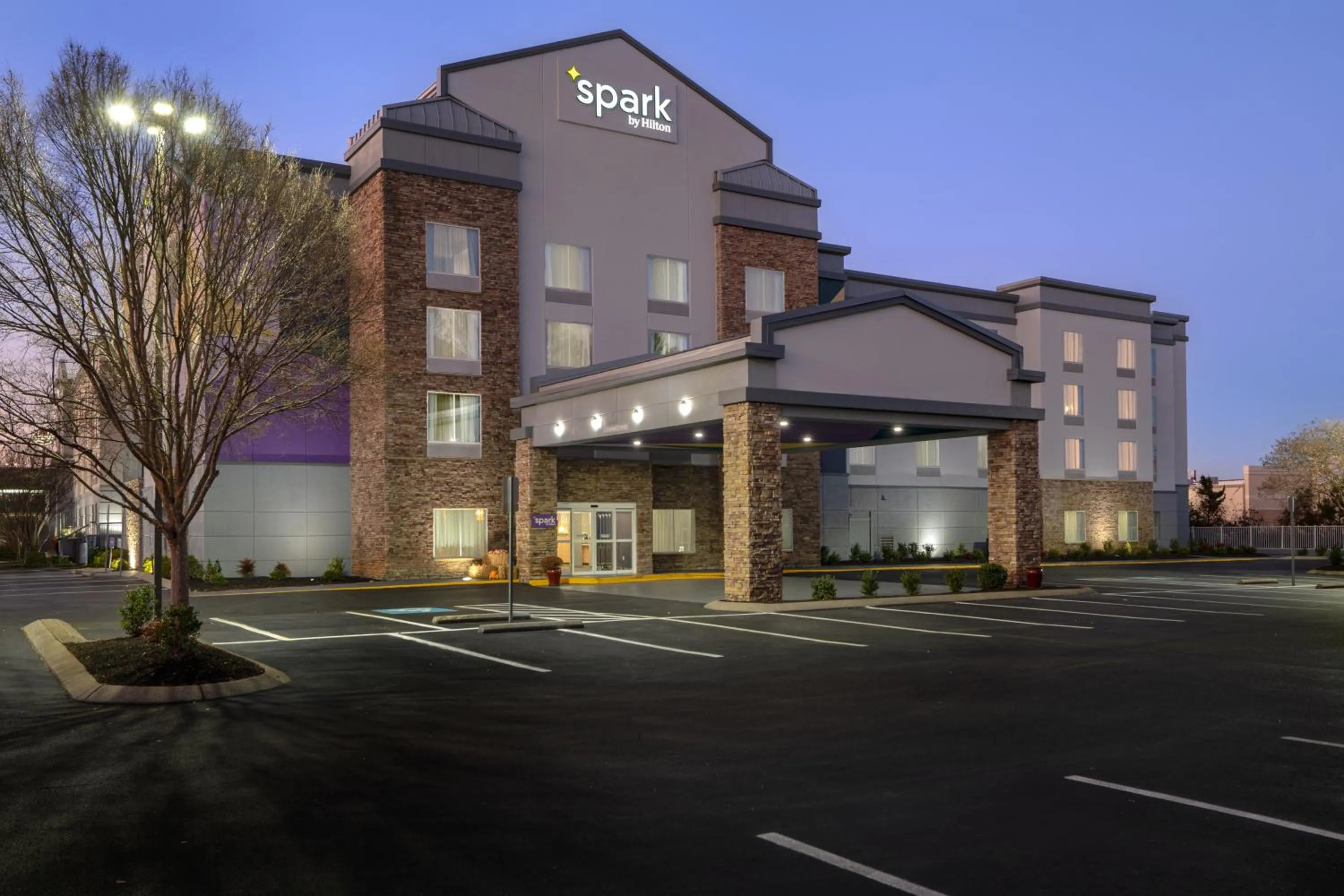 Property building in Spark by Hilton Murfreesboro