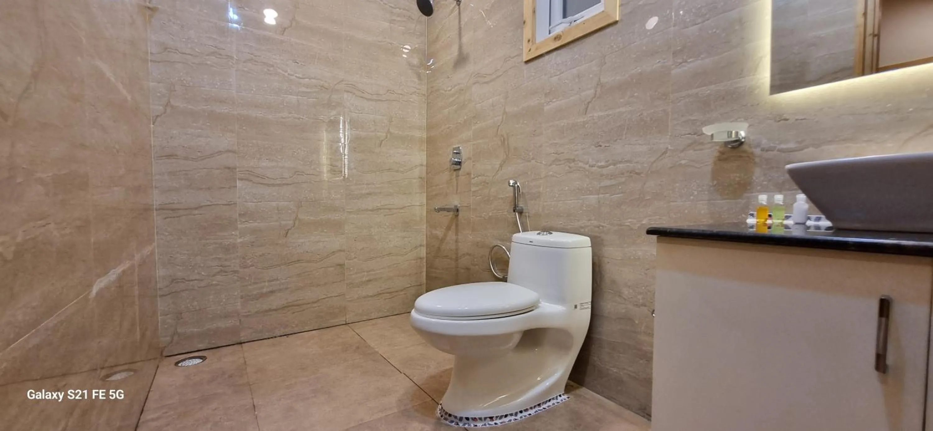 Shower in GreenChromide Homestays