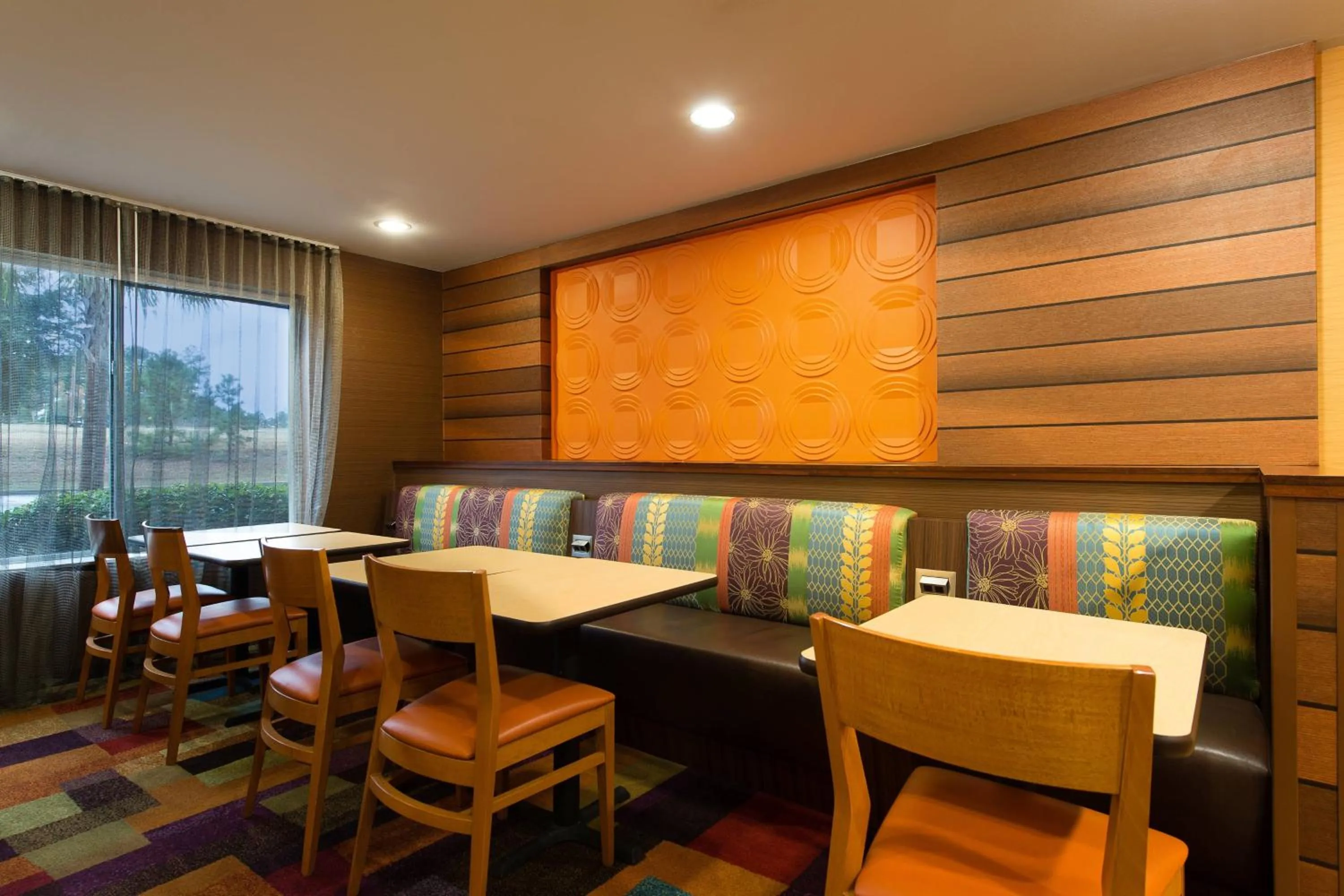 Restaurant/places to eat in Fairfield Inn Orangeburg