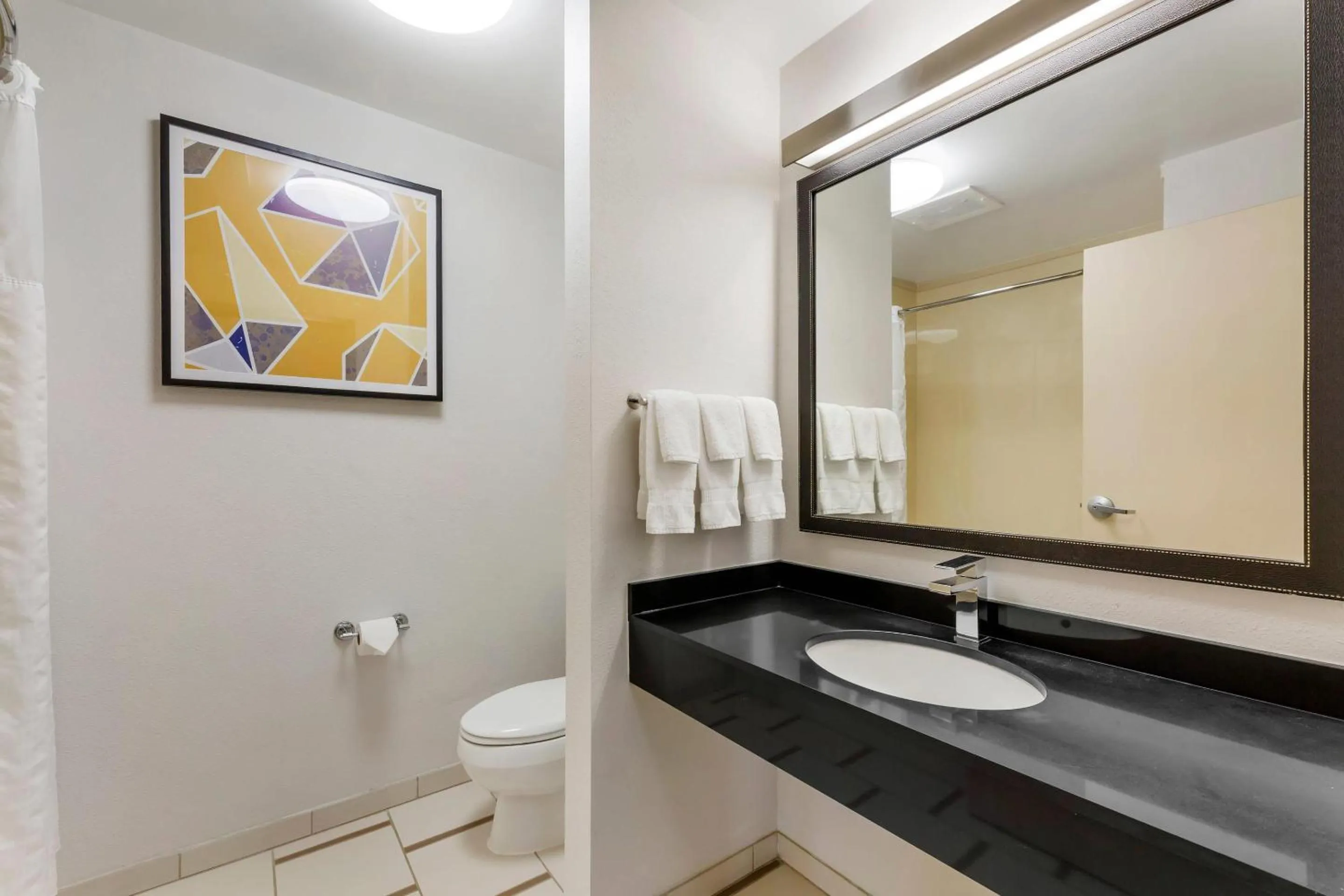 Bedroom in Comfort Inn & Suites Akron South