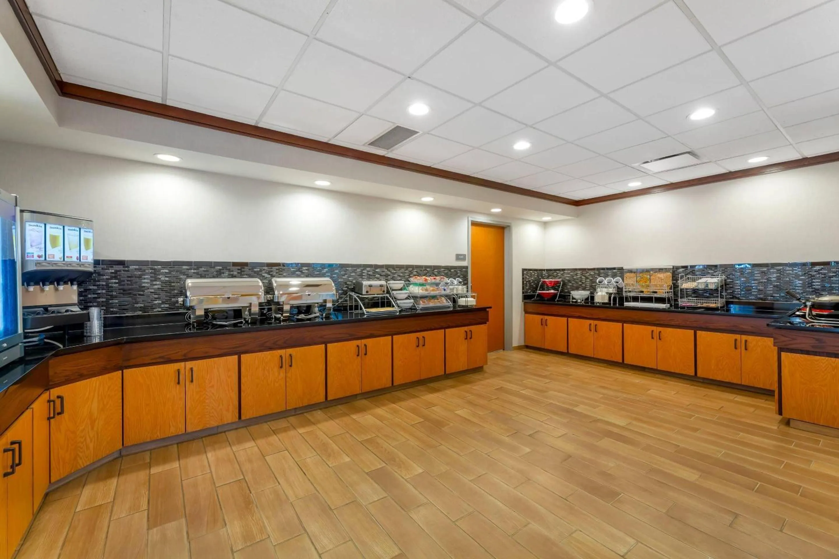 Breakfast in Comfort Inn & Suites Akron South