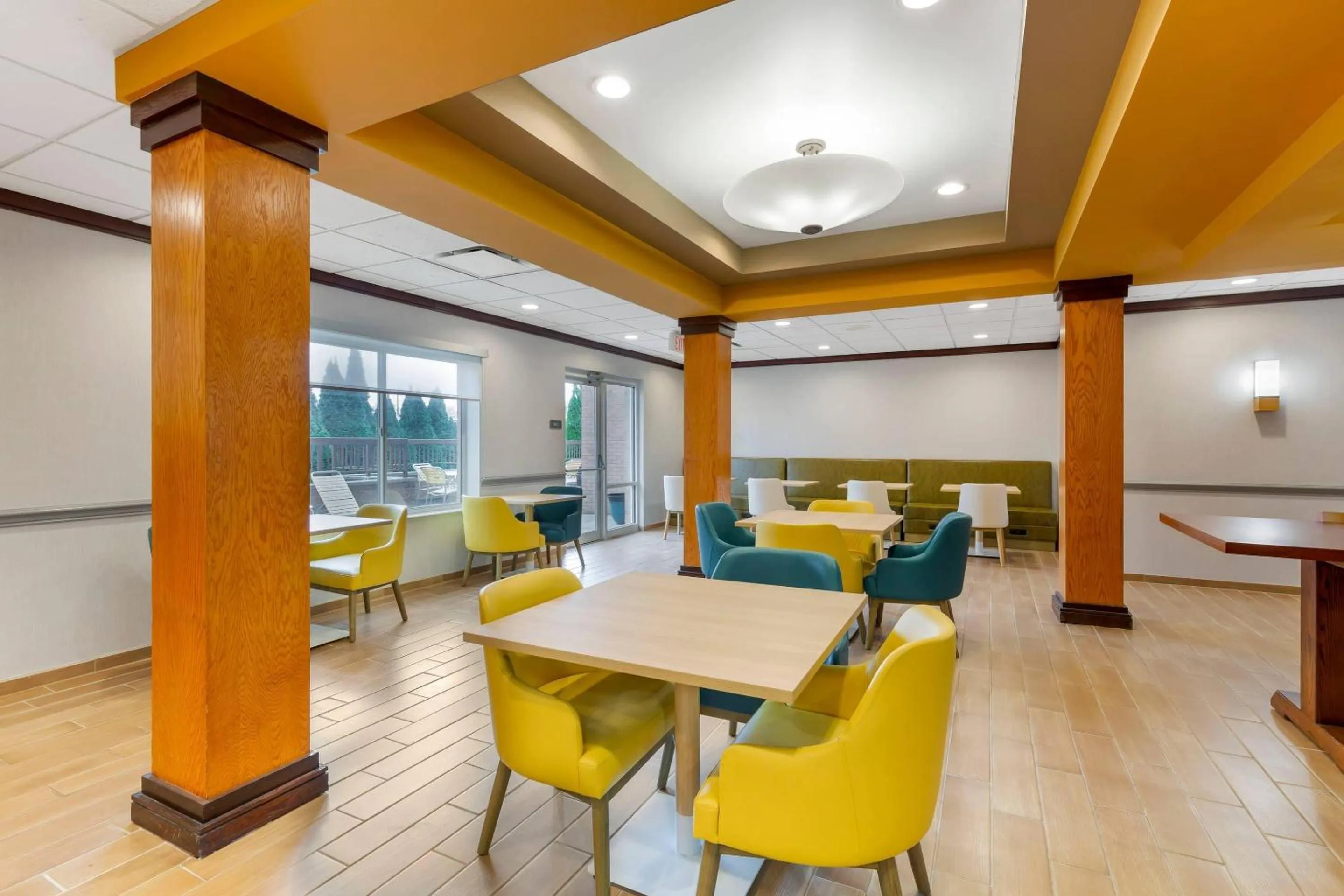 Breakfast in Comfort Inn & Suites Akron South