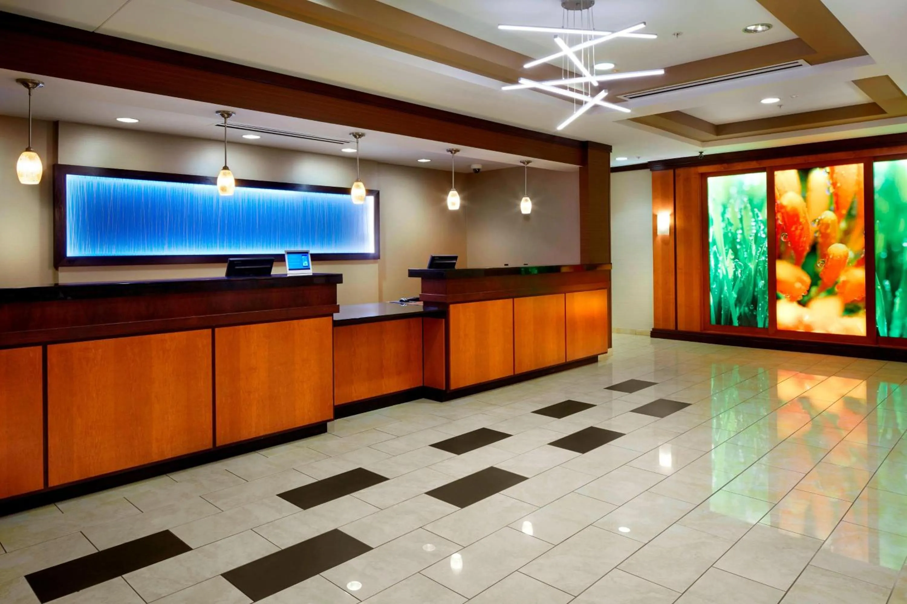 Lobby or reception in Fairfield Inn & Suites by Marriott Cumberland