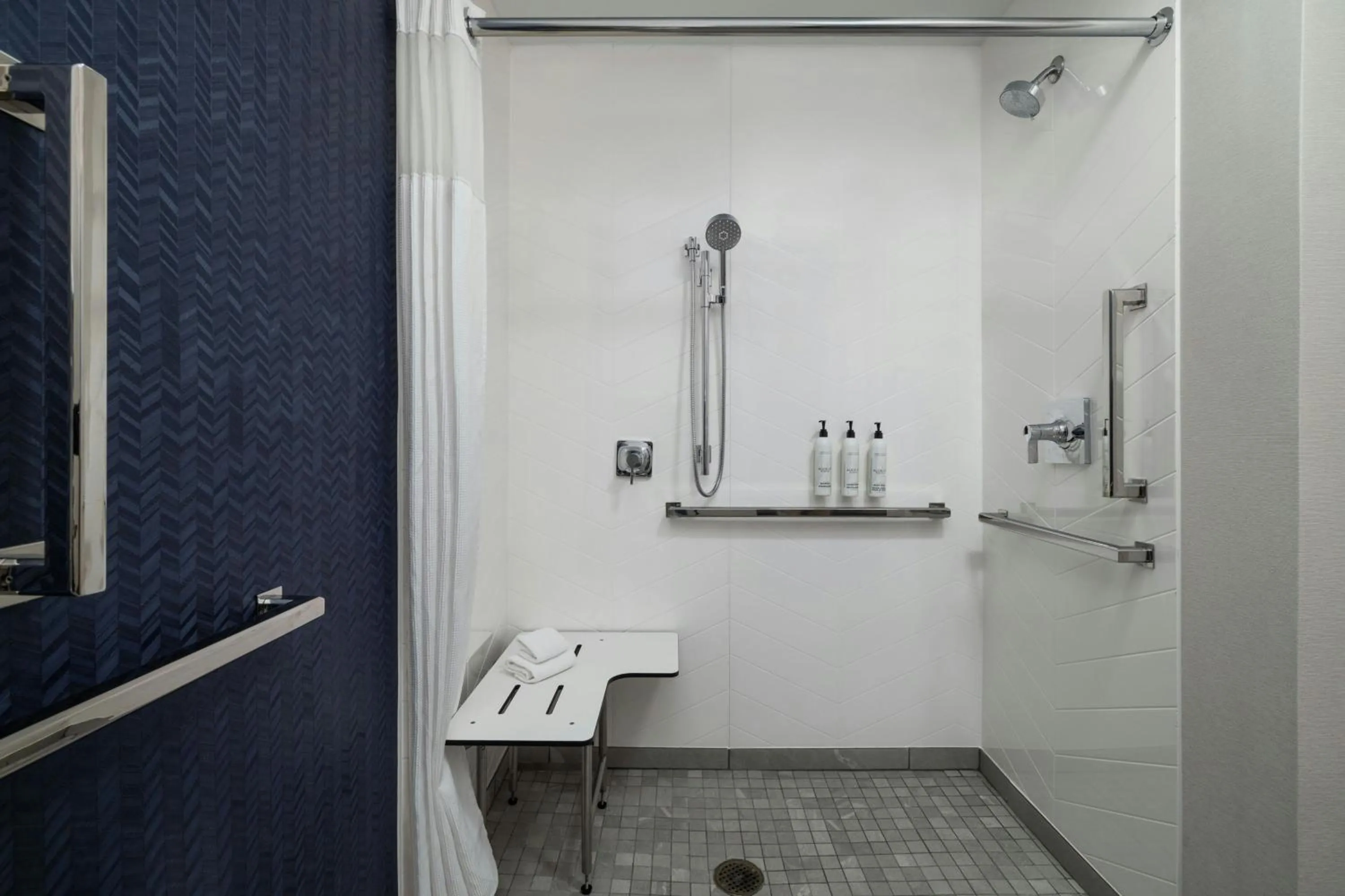 Bathroom in Fairfield Inn & Suites by Marriott Cumberland