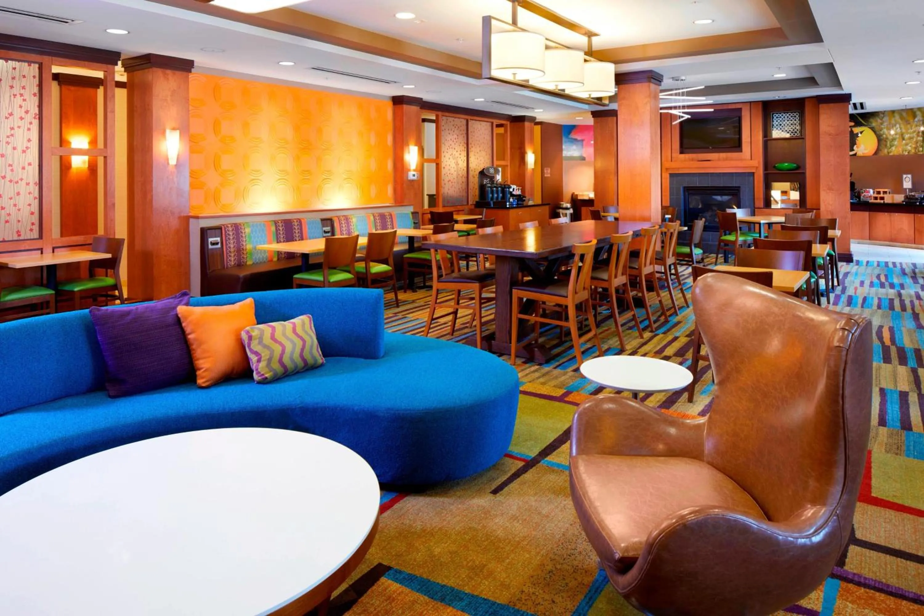 Lobby or reception in Fairfield Inn & Suites by Marriott Cumberland