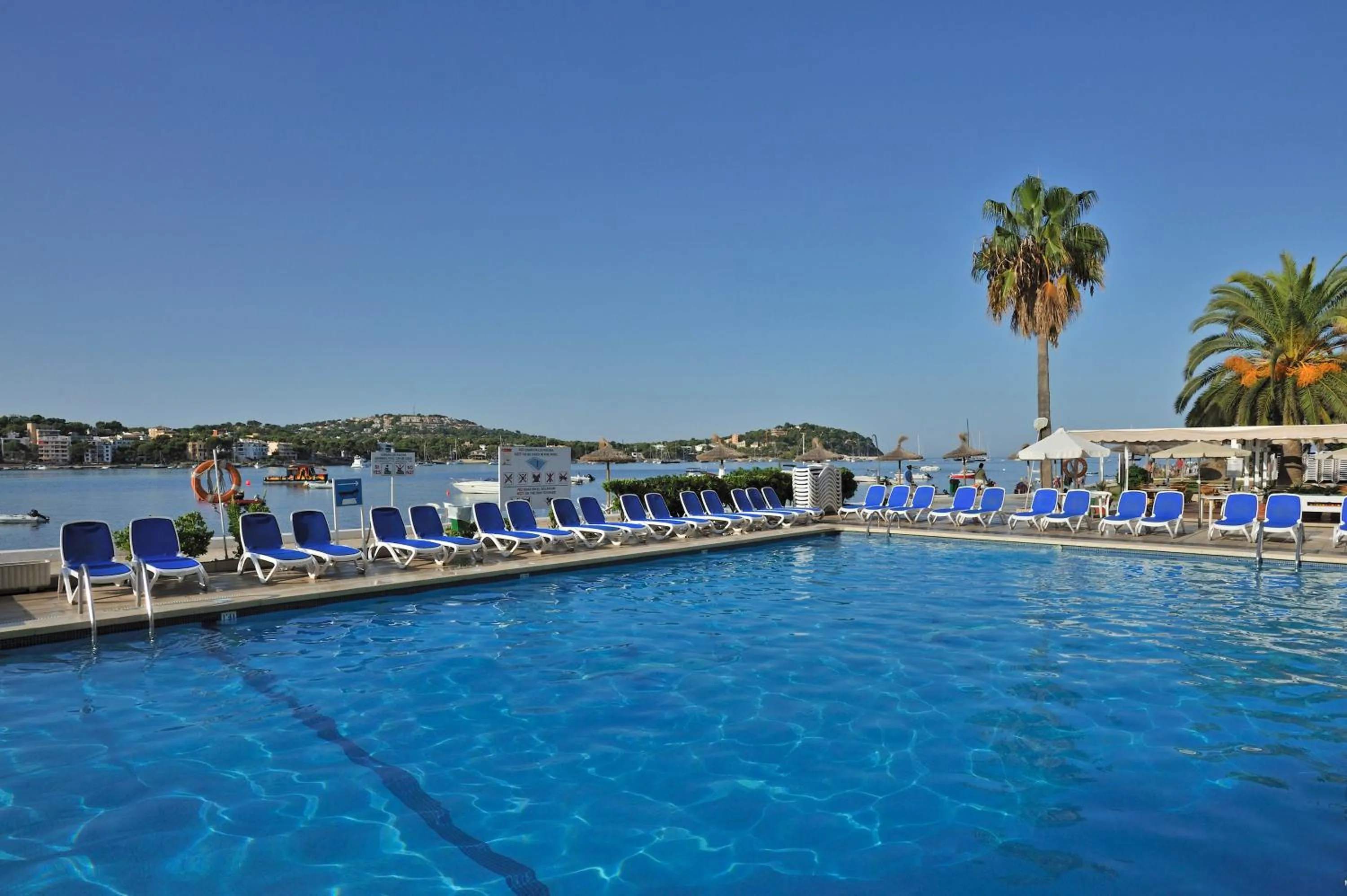 Swimming pool in Globales Verdemar