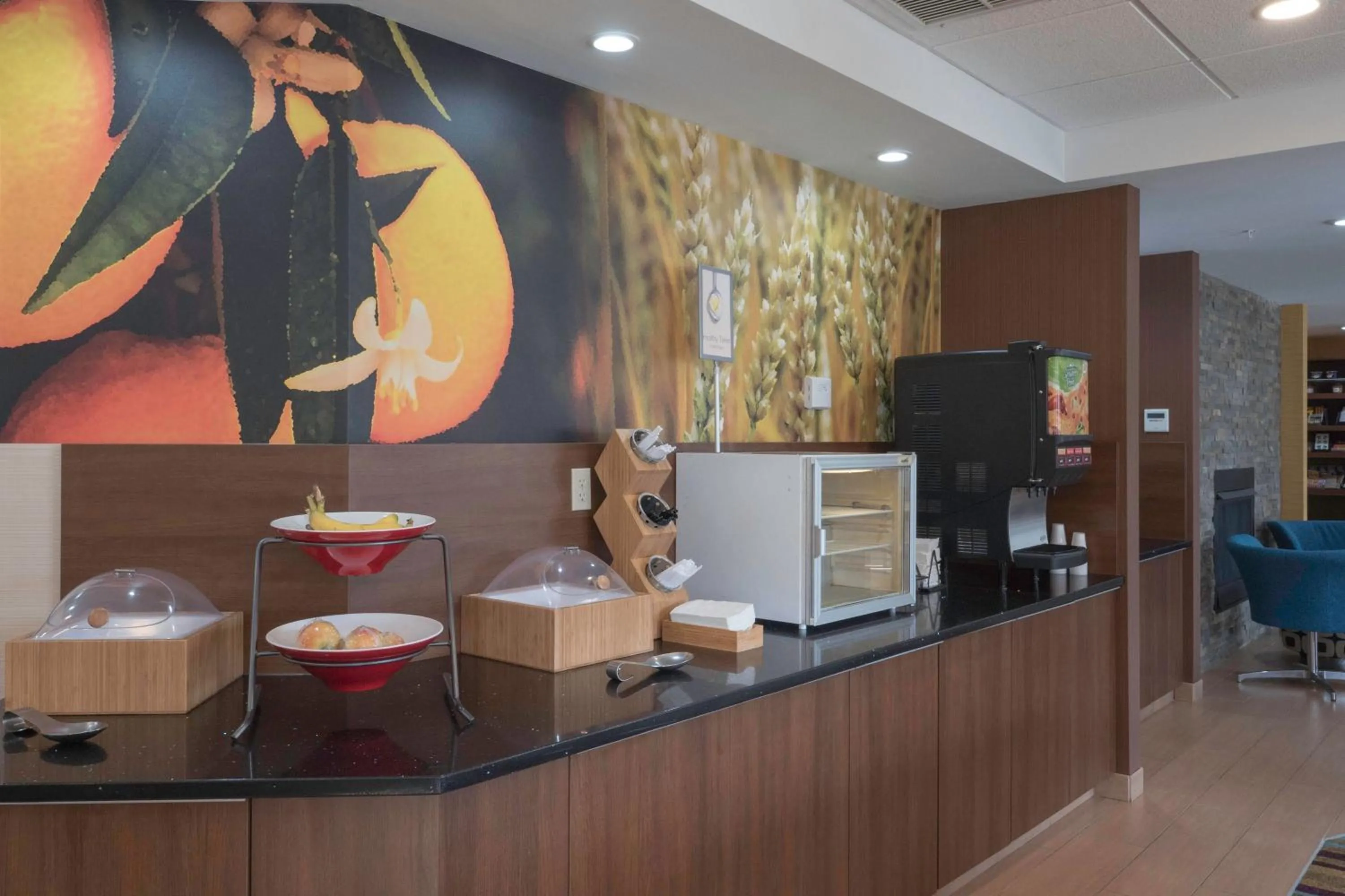 Breakfast in Fairfield Inn & Suites by Marriott Cleveland Streetsboro