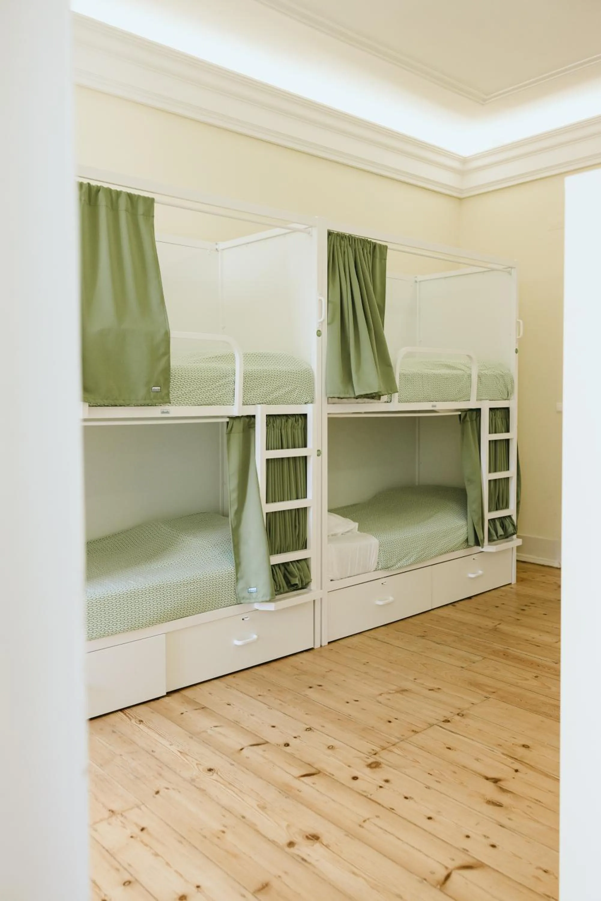 bunk bed, Bed in Lisb'on Hostel