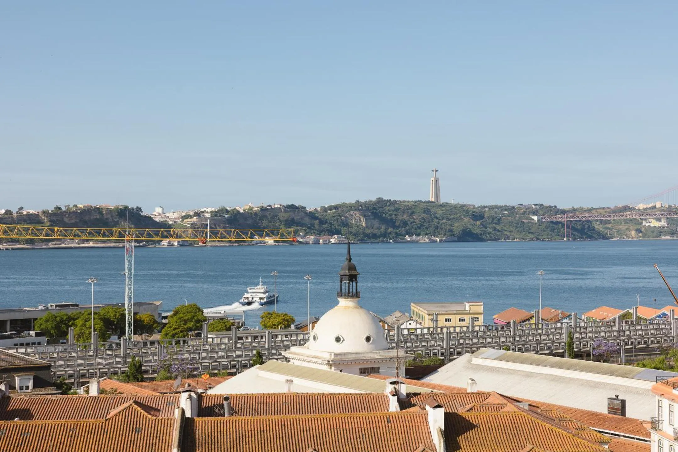 River view in Lisb'on Hostel