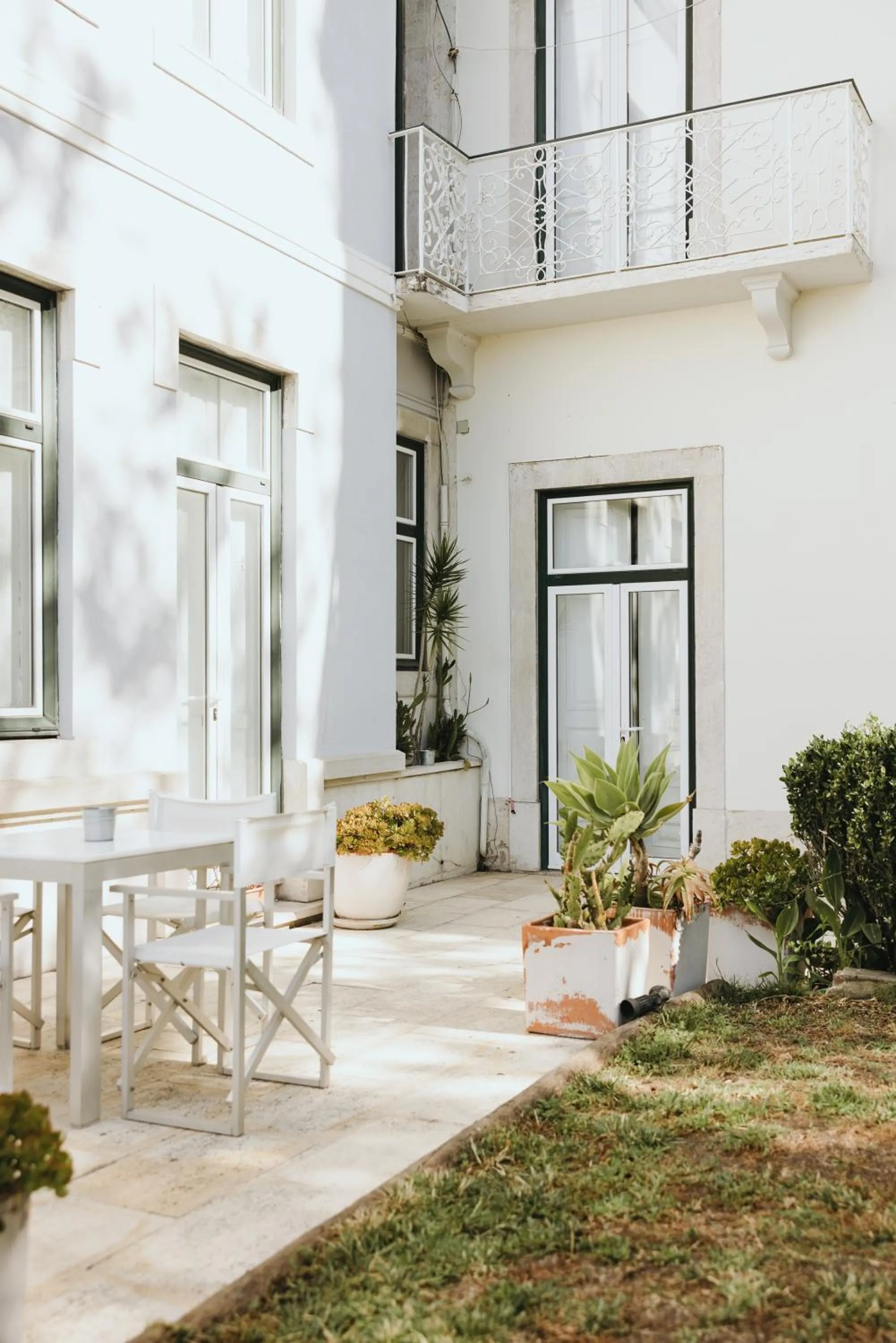 Garden in Lisb'on Hostel