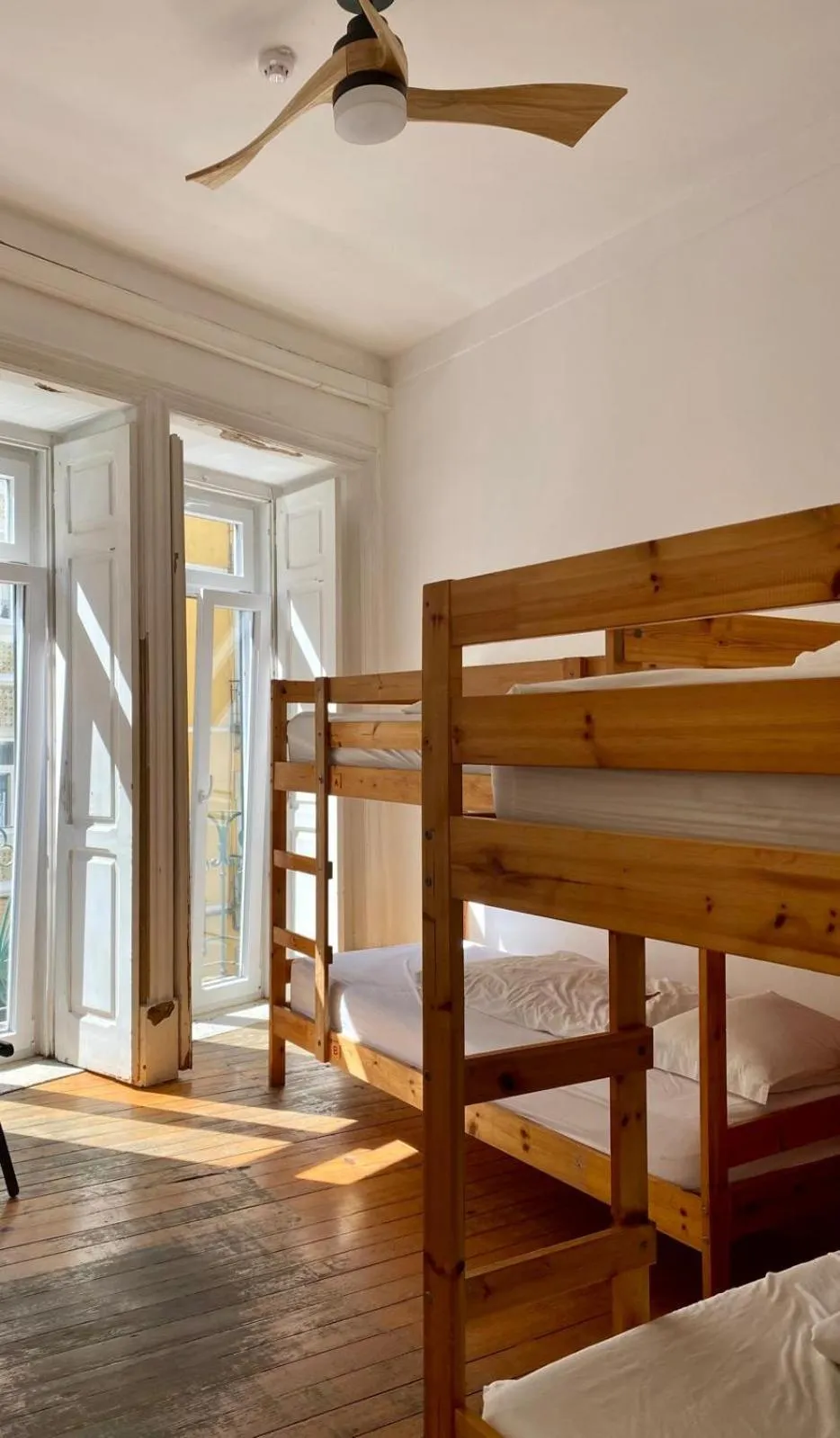 Bed in Lisbon Chillout Hostel Privates