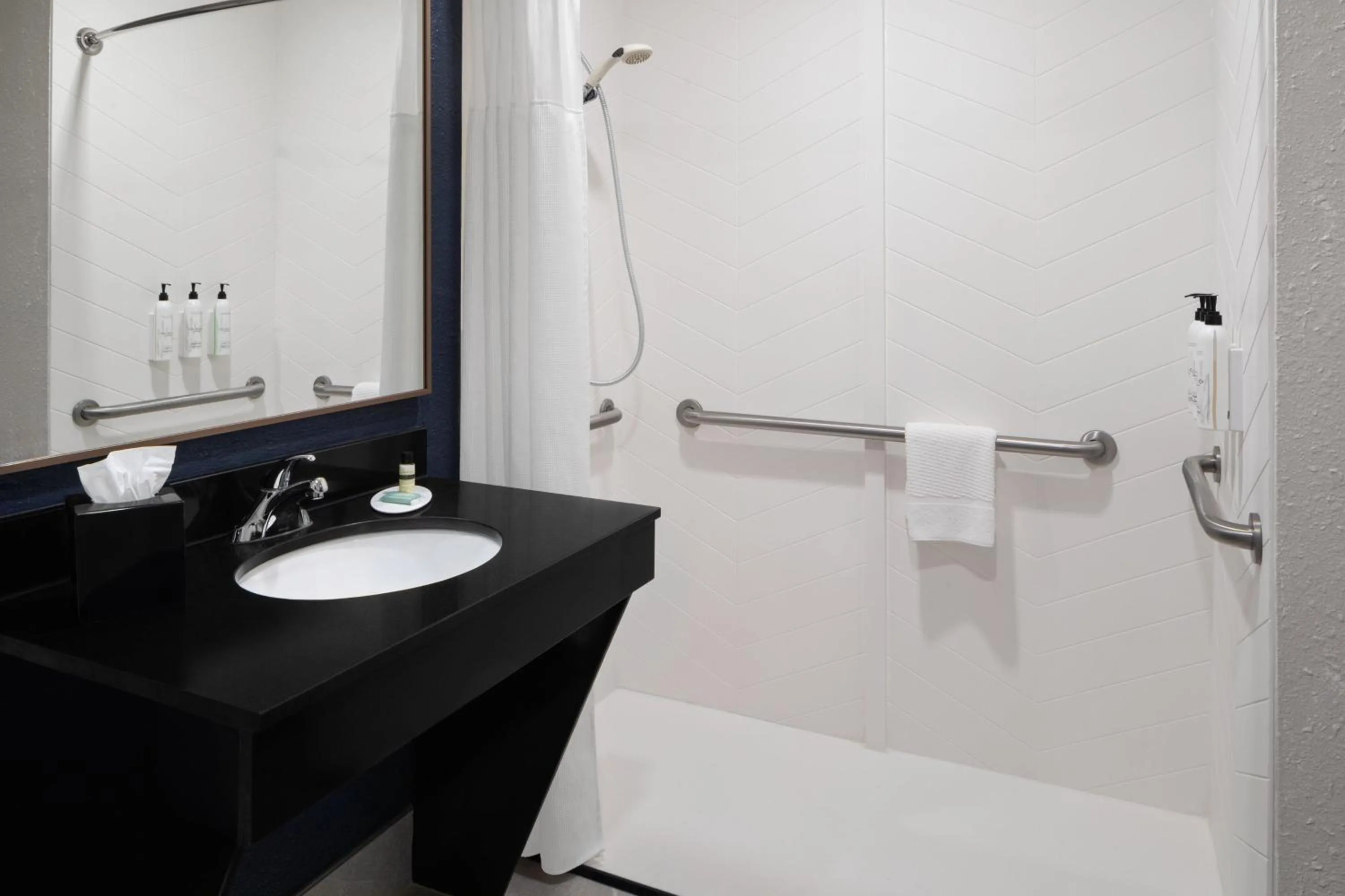 Bathroom in Fairfield Inn Charlotte Mooresville Lake Norman