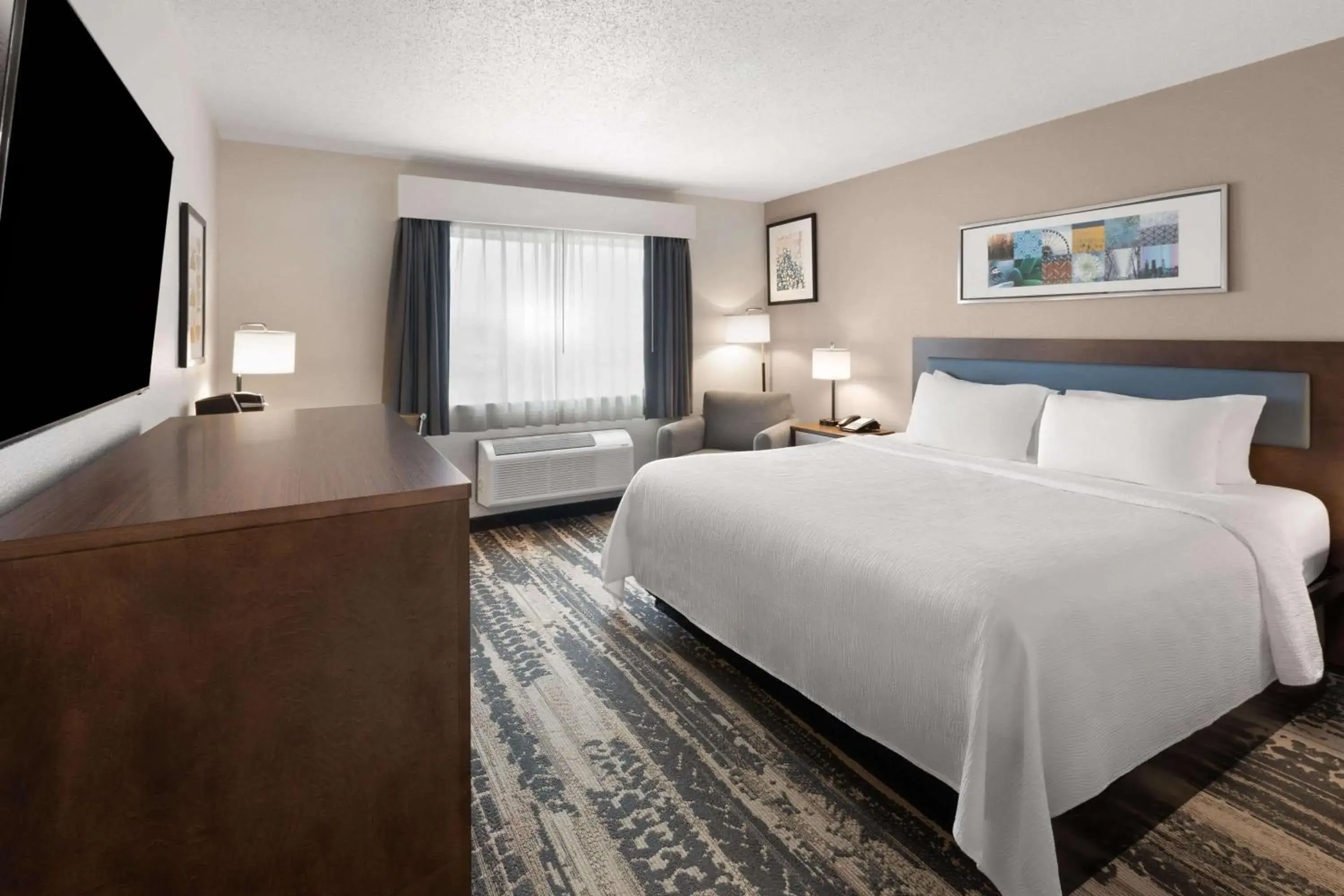 King Room - Non-Smoking in Wingate by Wyndham Marion King Room - Non-Smoking in Wingate by Wyndham Marion