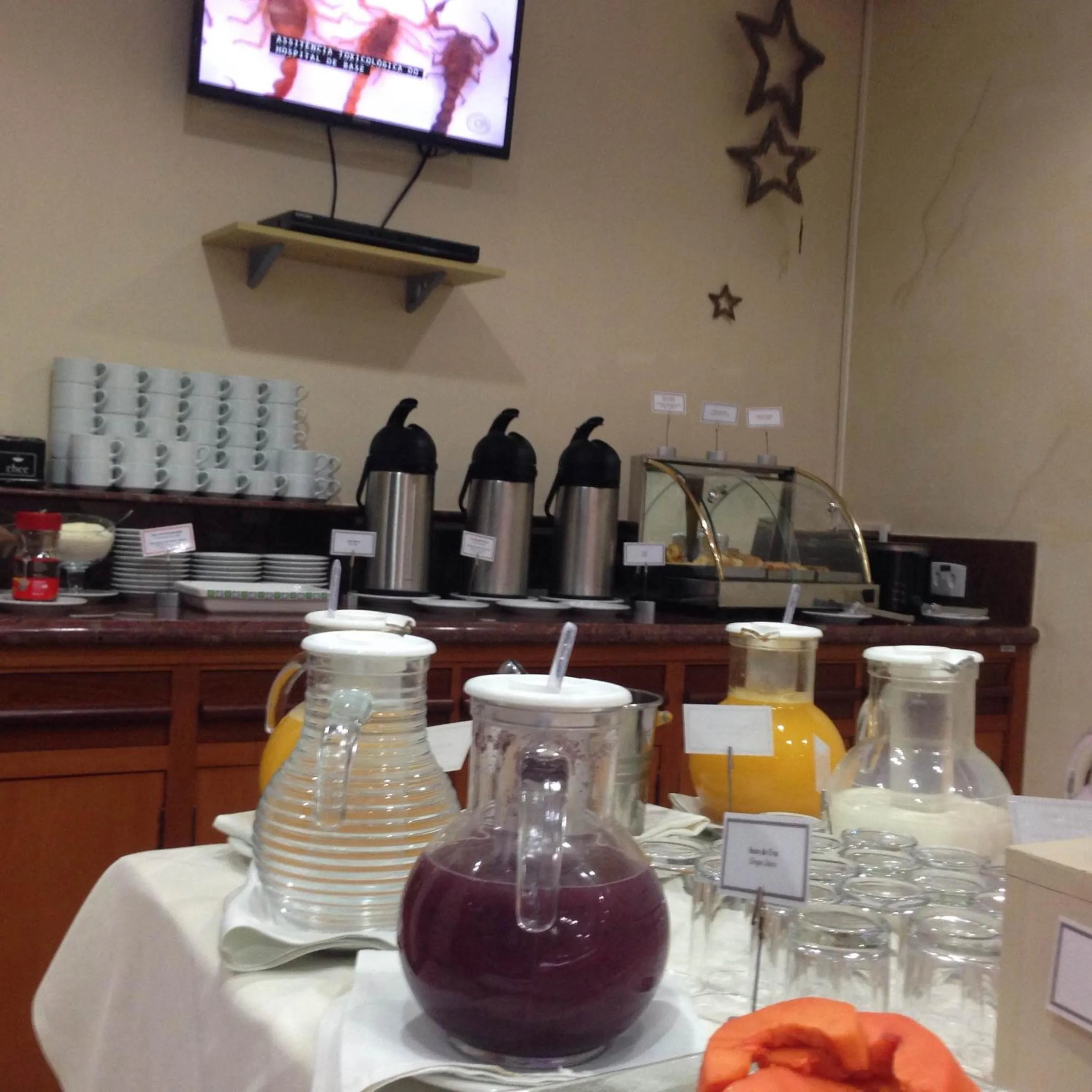 Restaurant/places to eat in Saint Peter Hotel