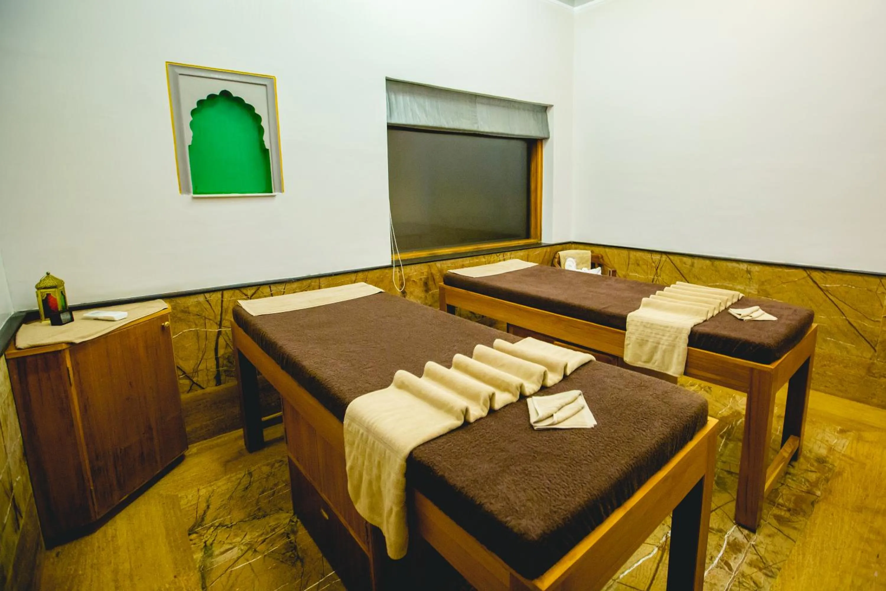 Massage in Buena Vista Luxury Garden Spa Resort