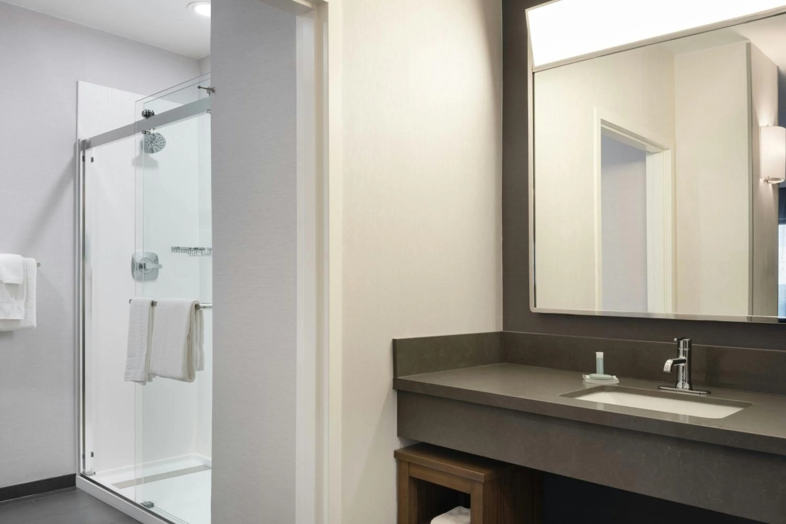 Bathroom in Courtyard Casper